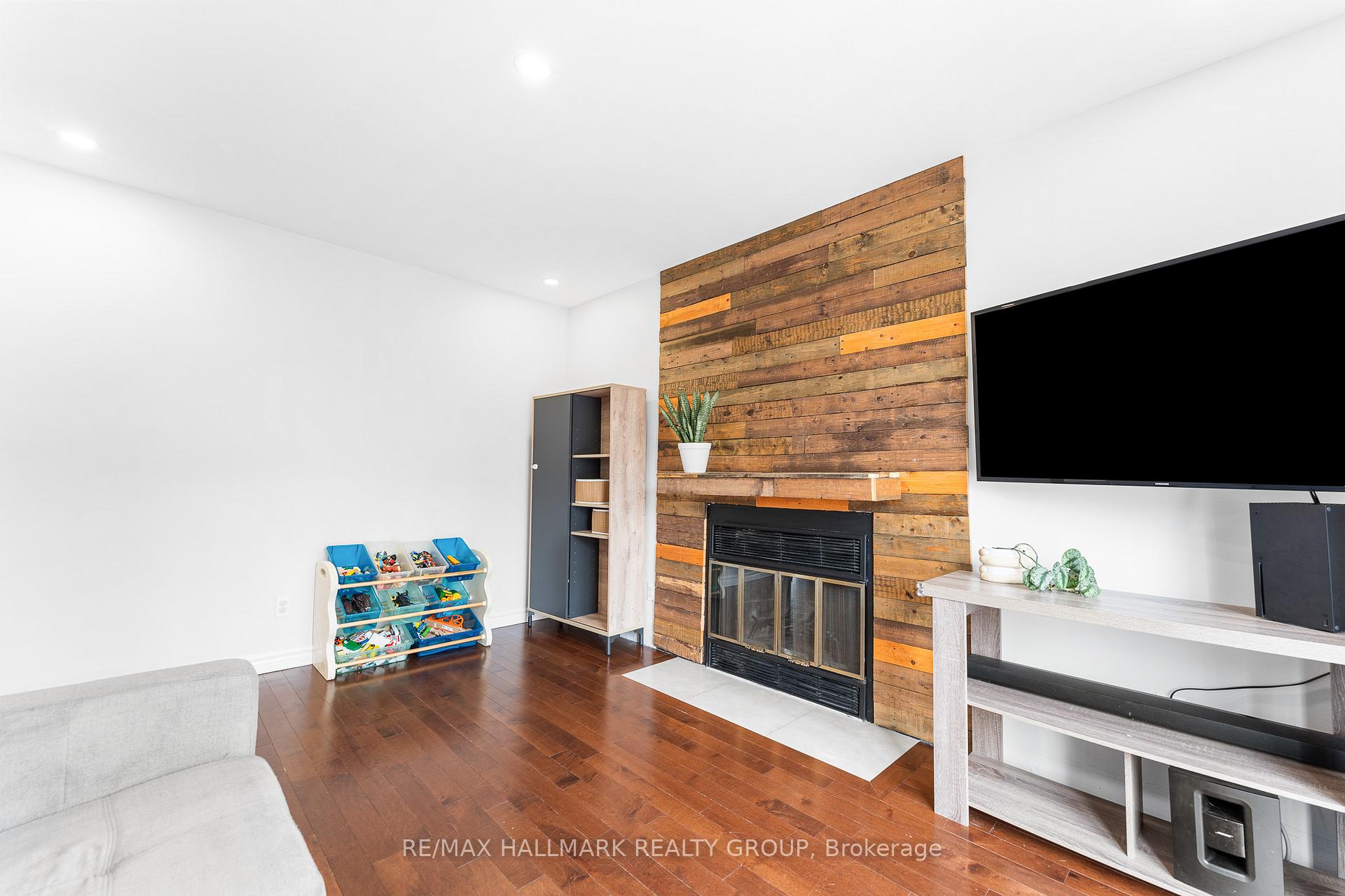 Photo 22 of 1745 Bottriell Way, Ottawa, Fallingbrook/Pineridge — HOMEH