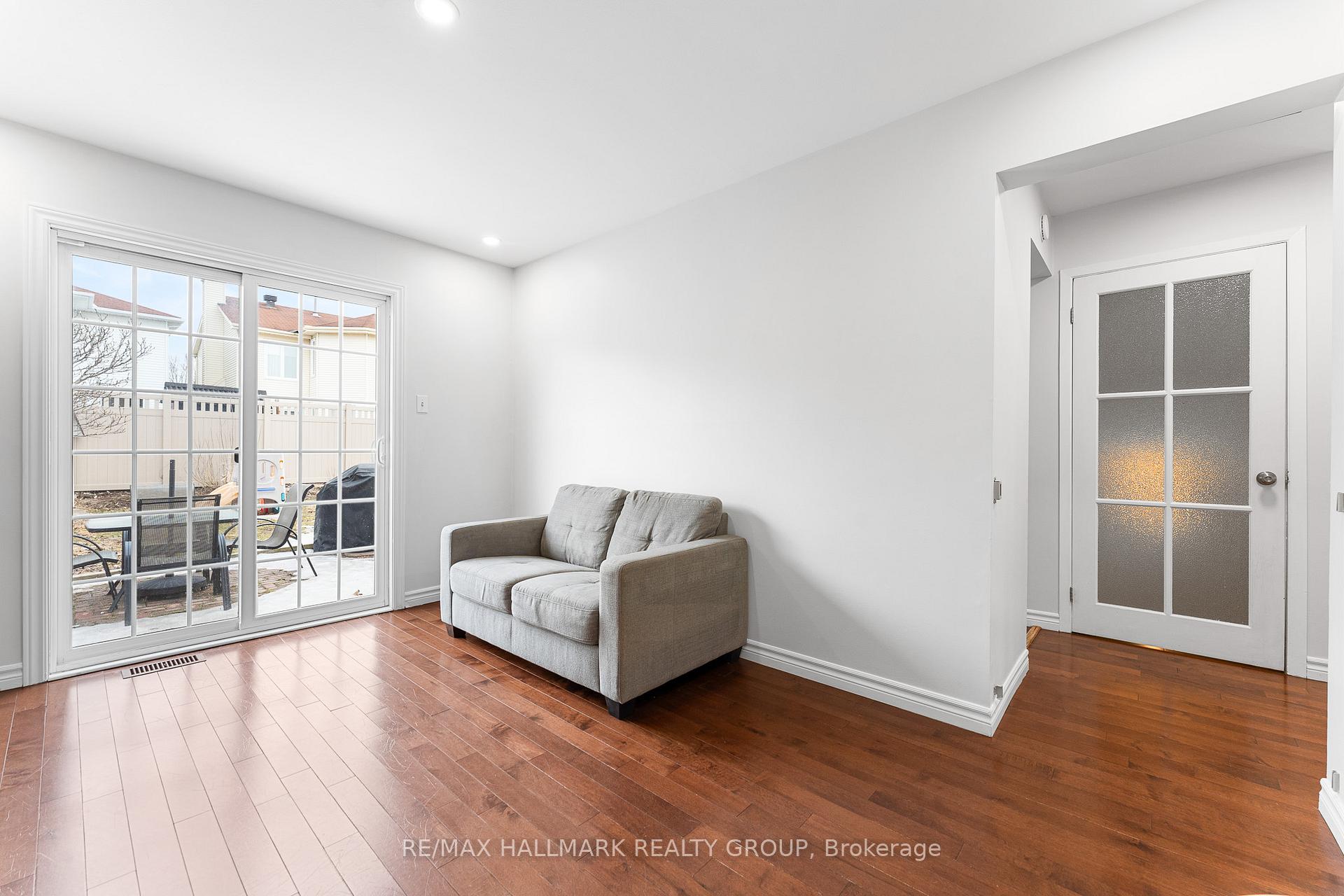 Photo 23 of 1745 Bottriell Way, Ottawa, Fallingbrook/Pineridge — HOMEH