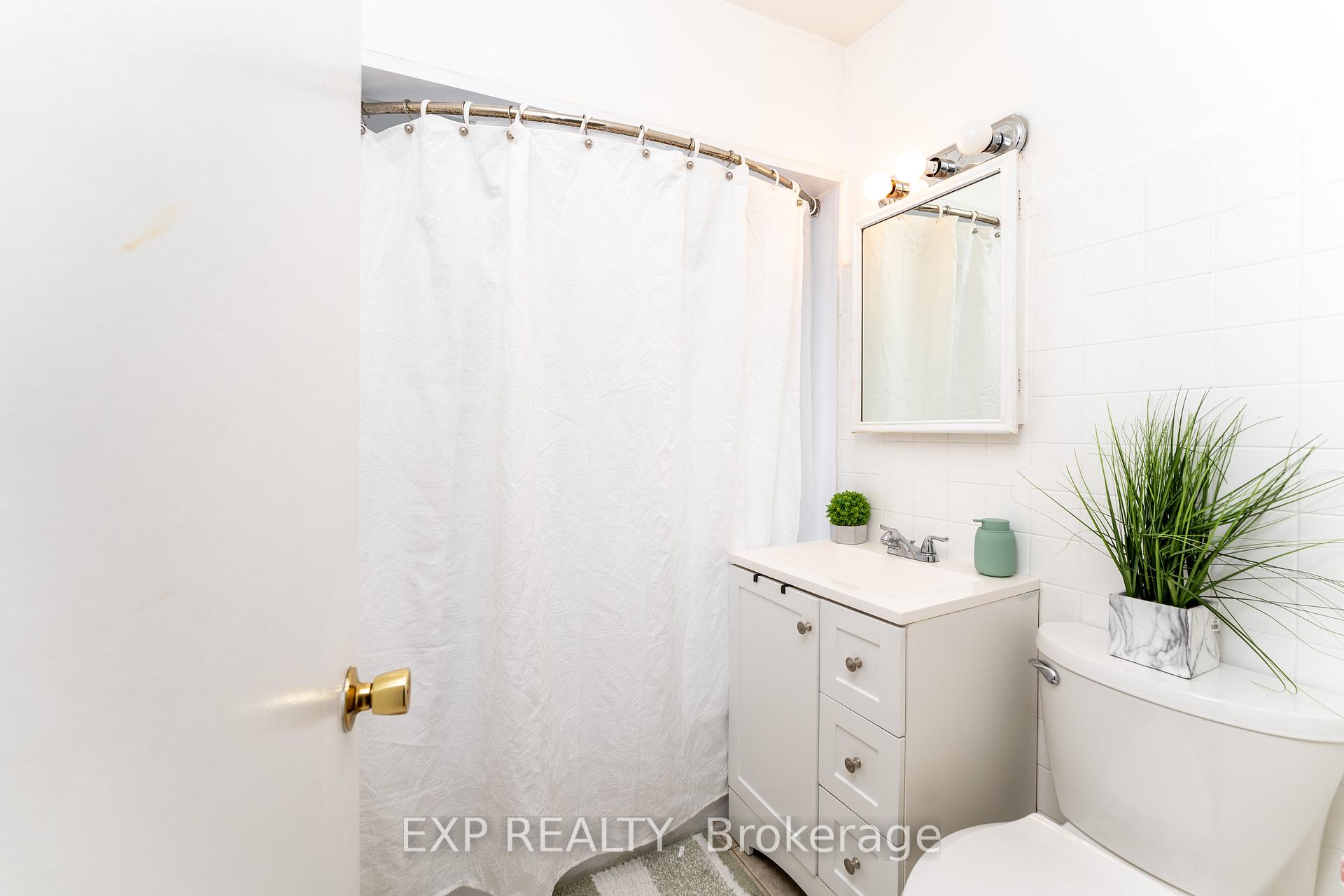 Photo 17 of 1195 Wecker Drive, Oshawa, Lakeview — HOMEH
