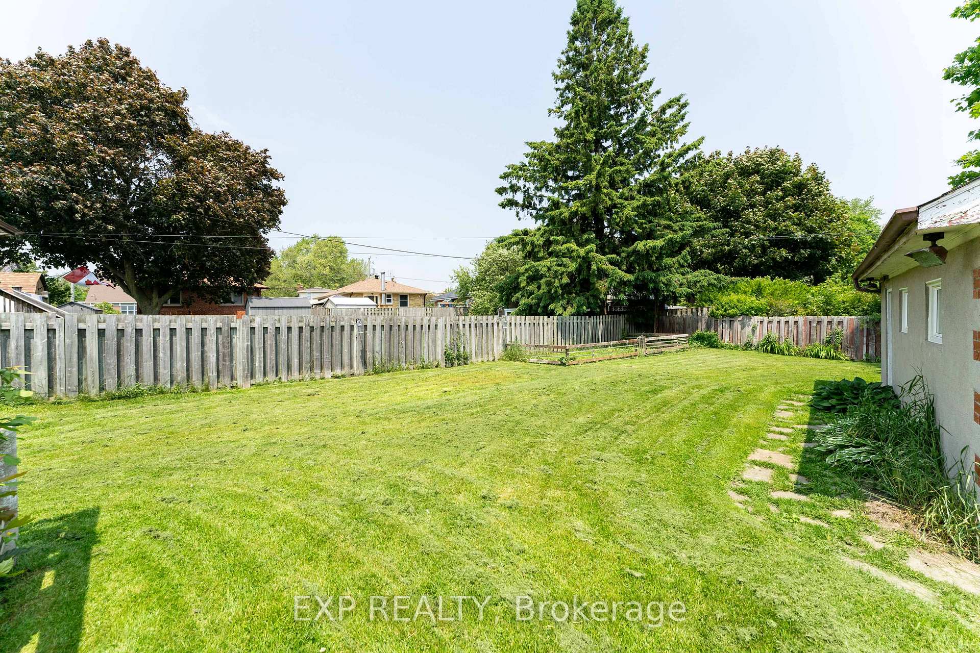 Photo 32 of 1195 Wecker Drive, Oshawa, Lakeview — HOMEH