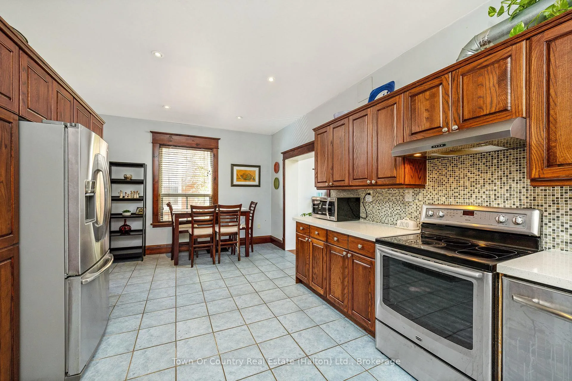 Photo 10 of 10 English Street, Brampton, Brampton West — HOMEH