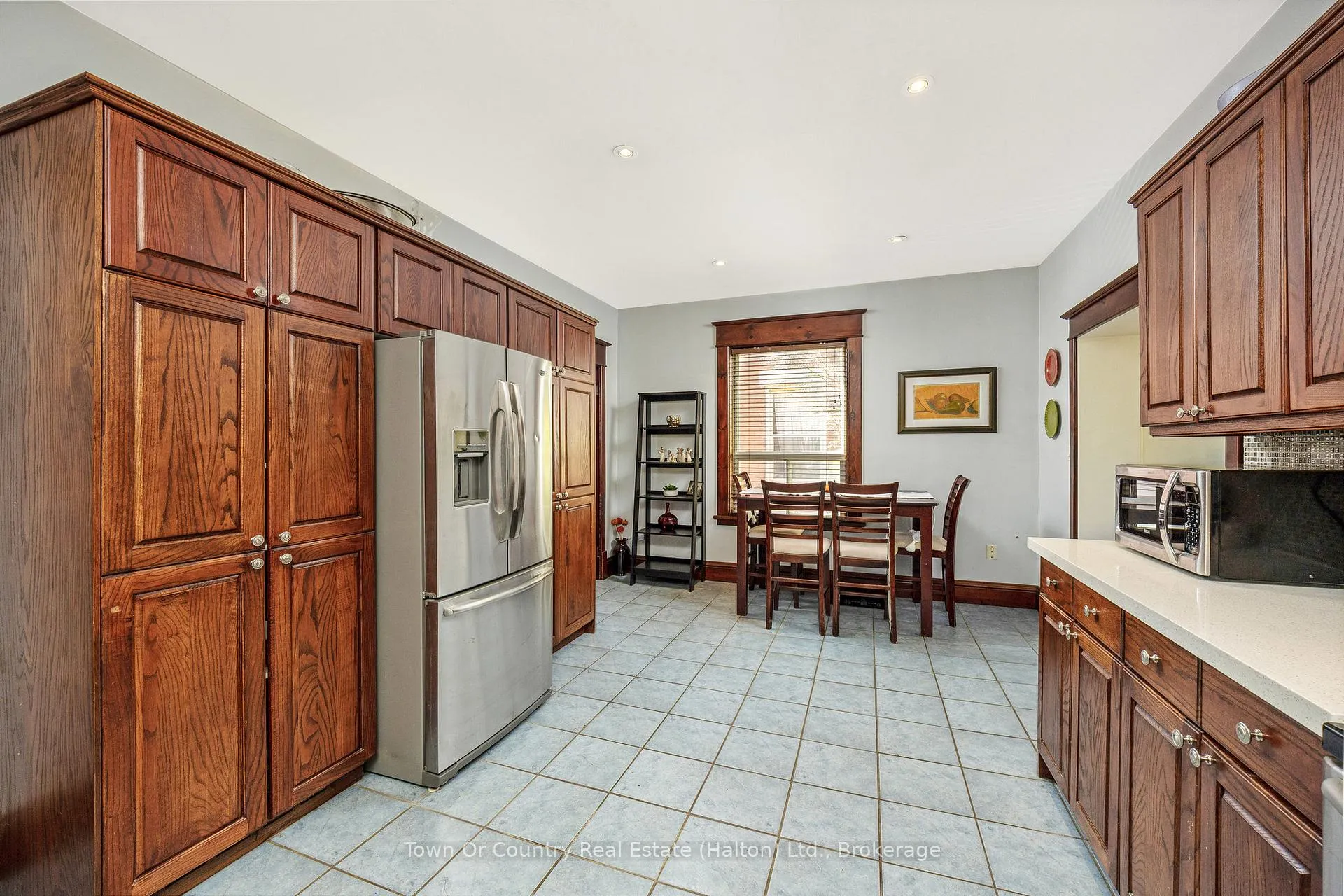 Photo 11 of 10 English Street, Brampton, Brampton West — HOMEH
