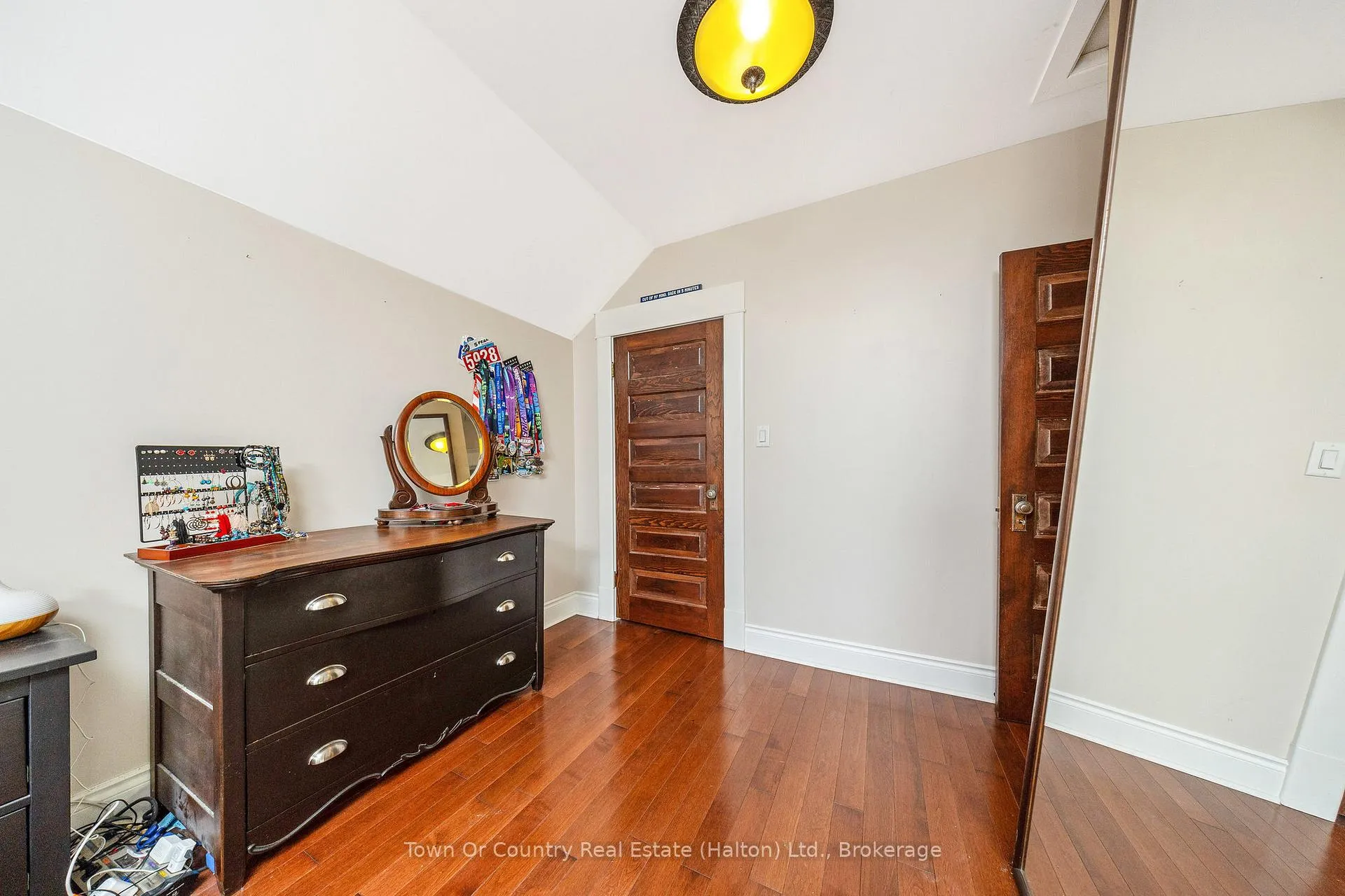 Photo 17 of 10 English Street, Brampton, Brampton West — HOMEH