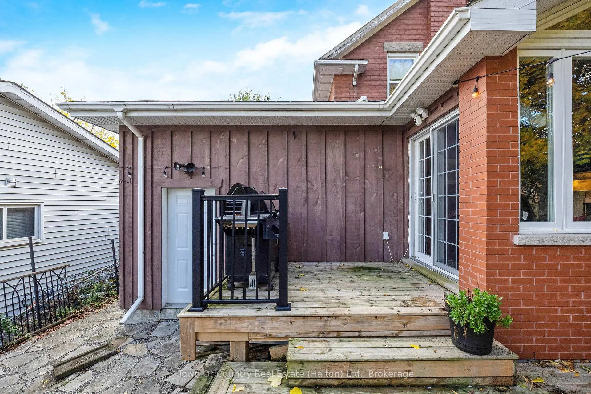 Photo 27 of 10 English Street, Brampton, Brampton West — HOMEH