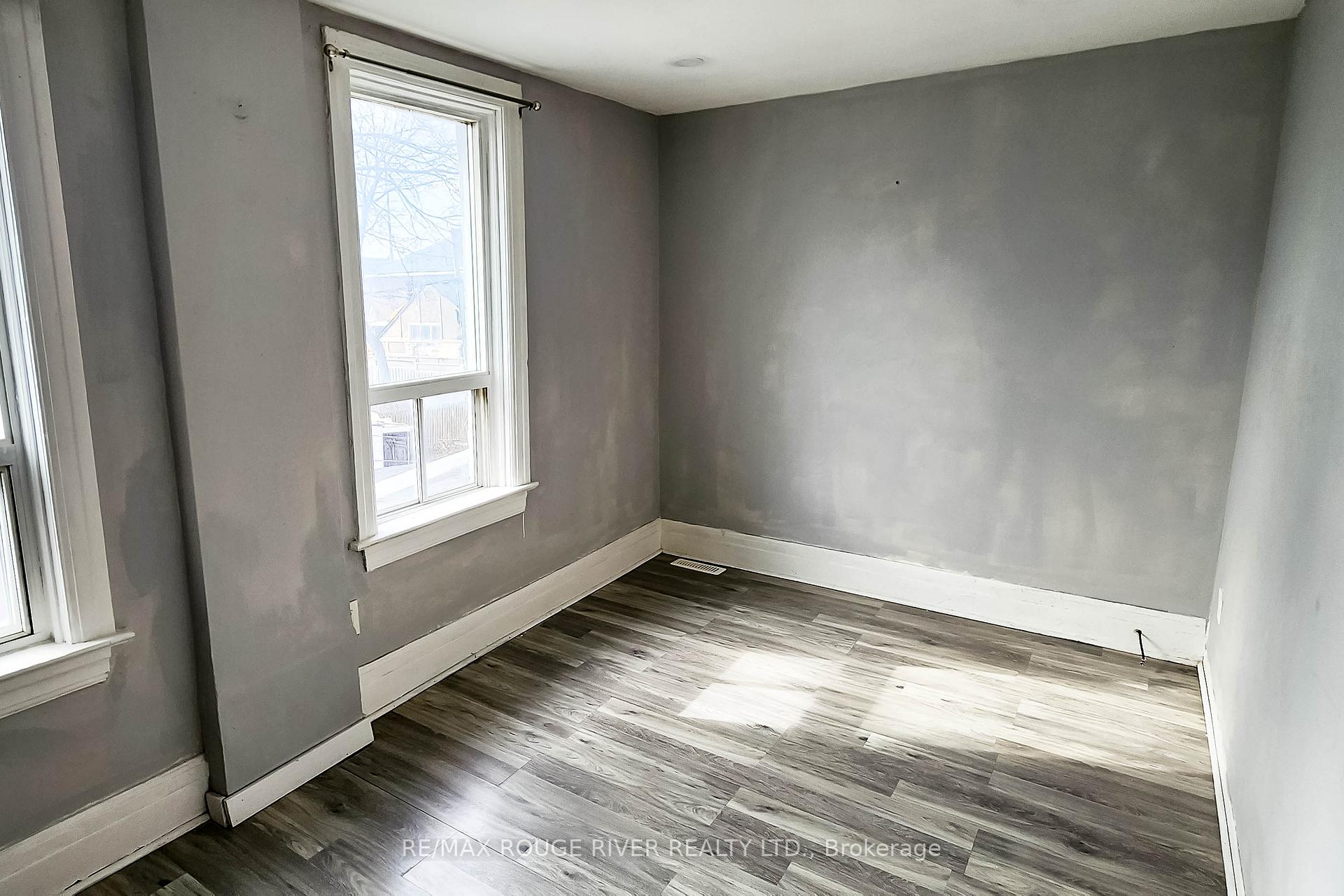 Photo 6 of 284 Albert Street, Oshawa, Central — HOMEH