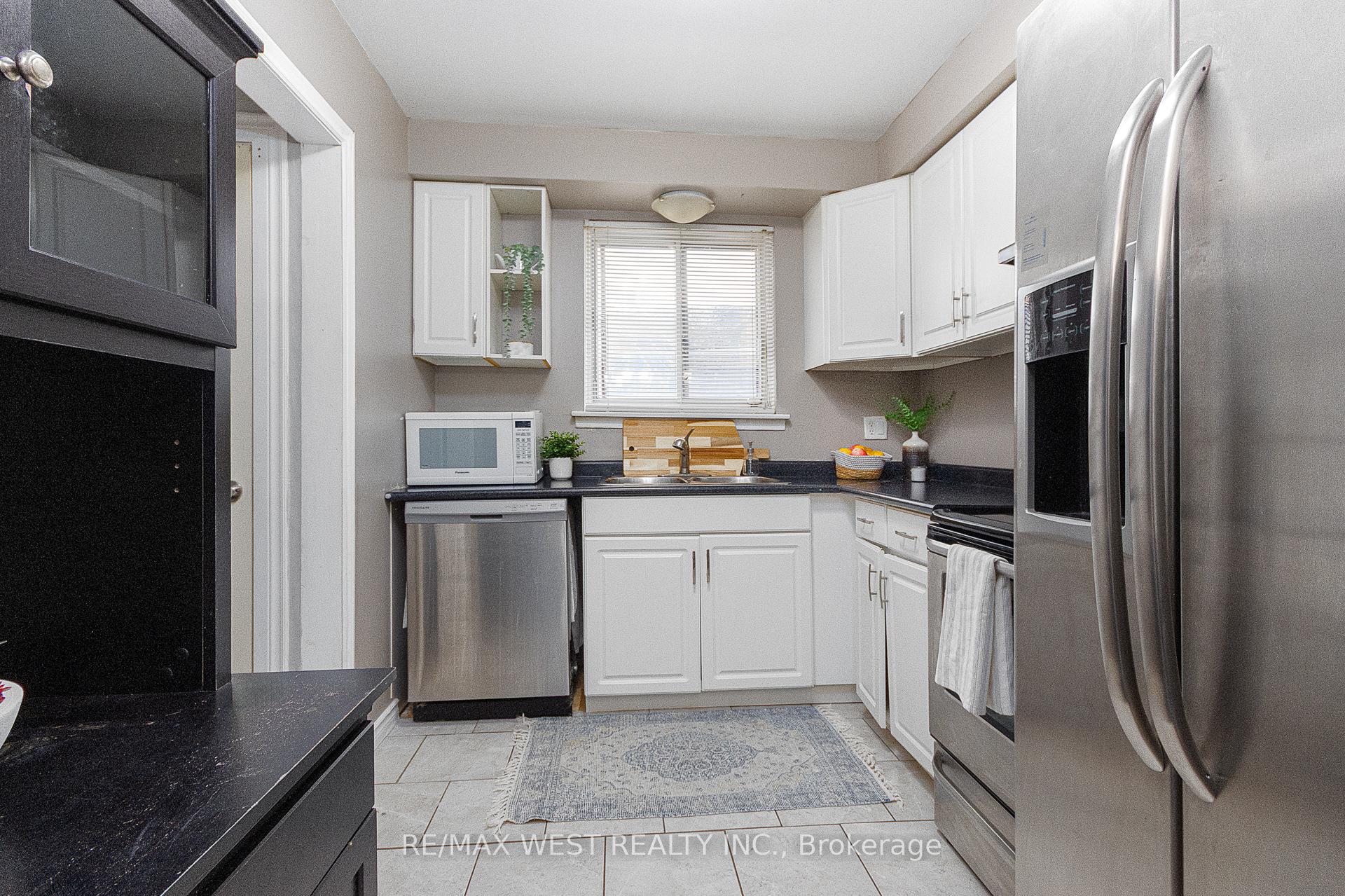Photo 8 of 480 Sedan Crescent, Oshawa, Central — HOMEH