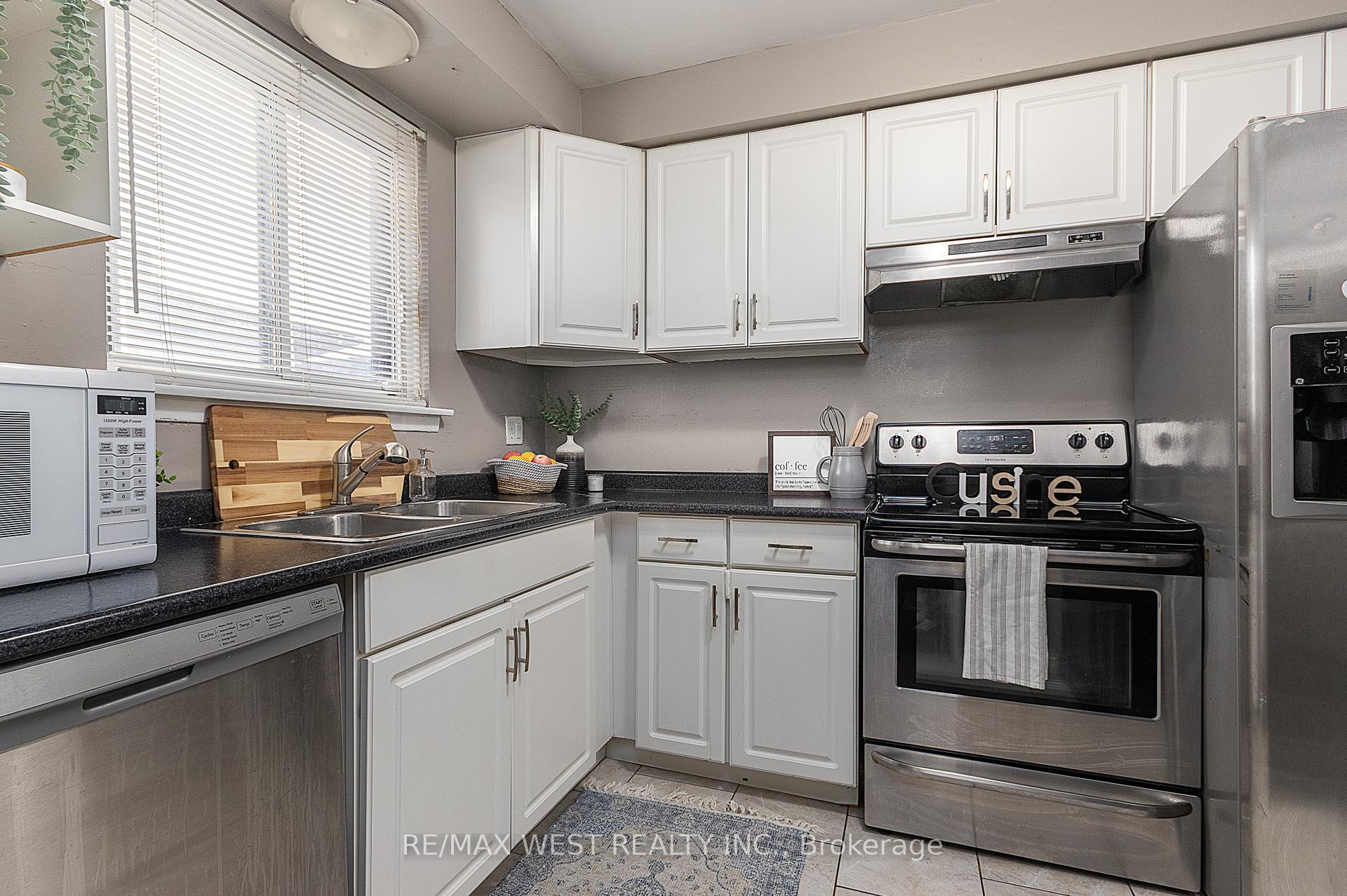 Photo 9 of 480 Sedan Crescent, Oshawa, Central — HOMEH