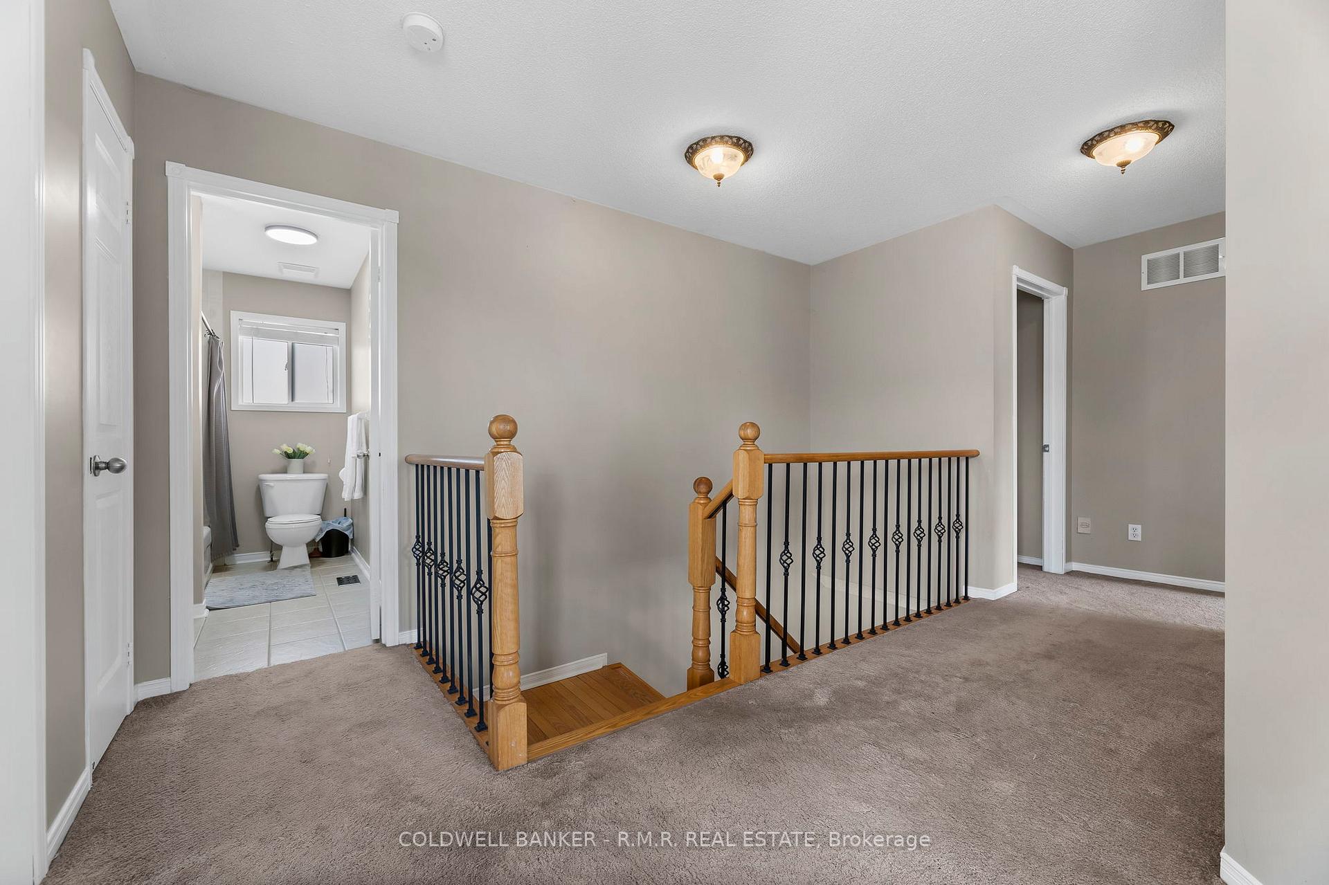 Photo 5 of 1151 Ashgrove Crescent, Oshawa, Pinecrest — HOMEH