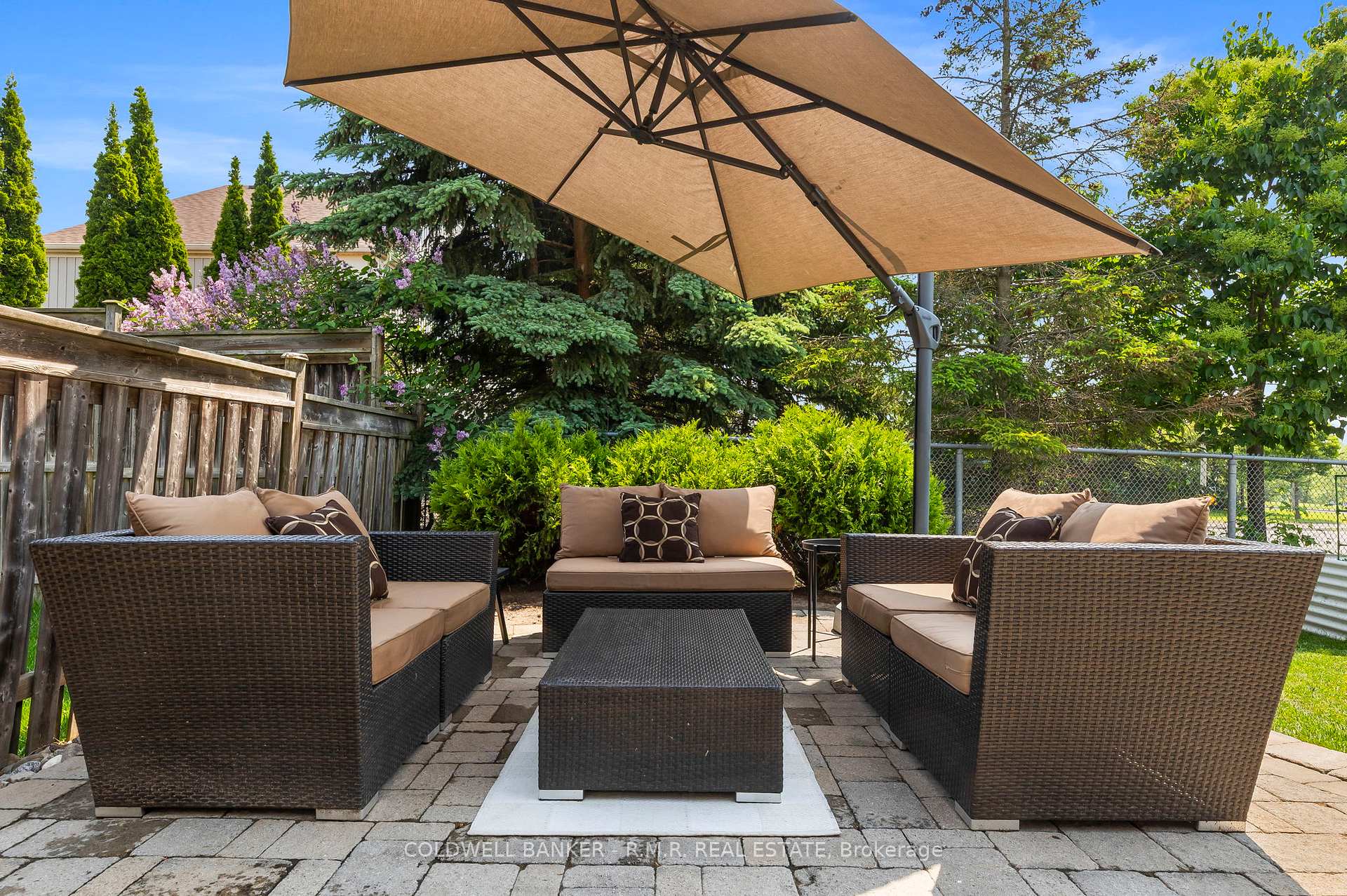 Photo 9 of 1151 Ashgrove Crescent, Oshawa, Pinecrest — HOMEH