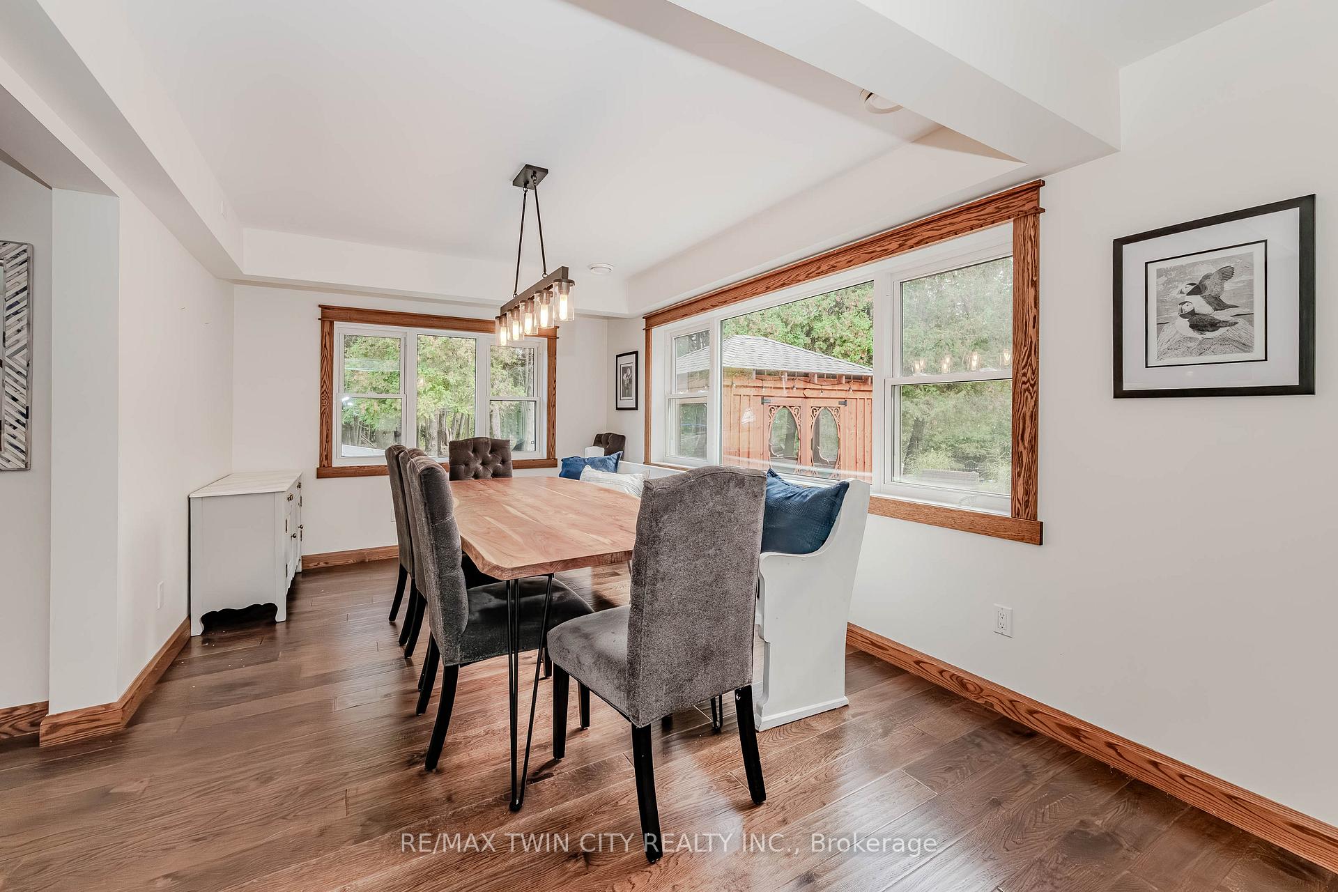 Photo 8 of 641 Watson Road S, Puslinch, Rural Puslinch East — HOMEH