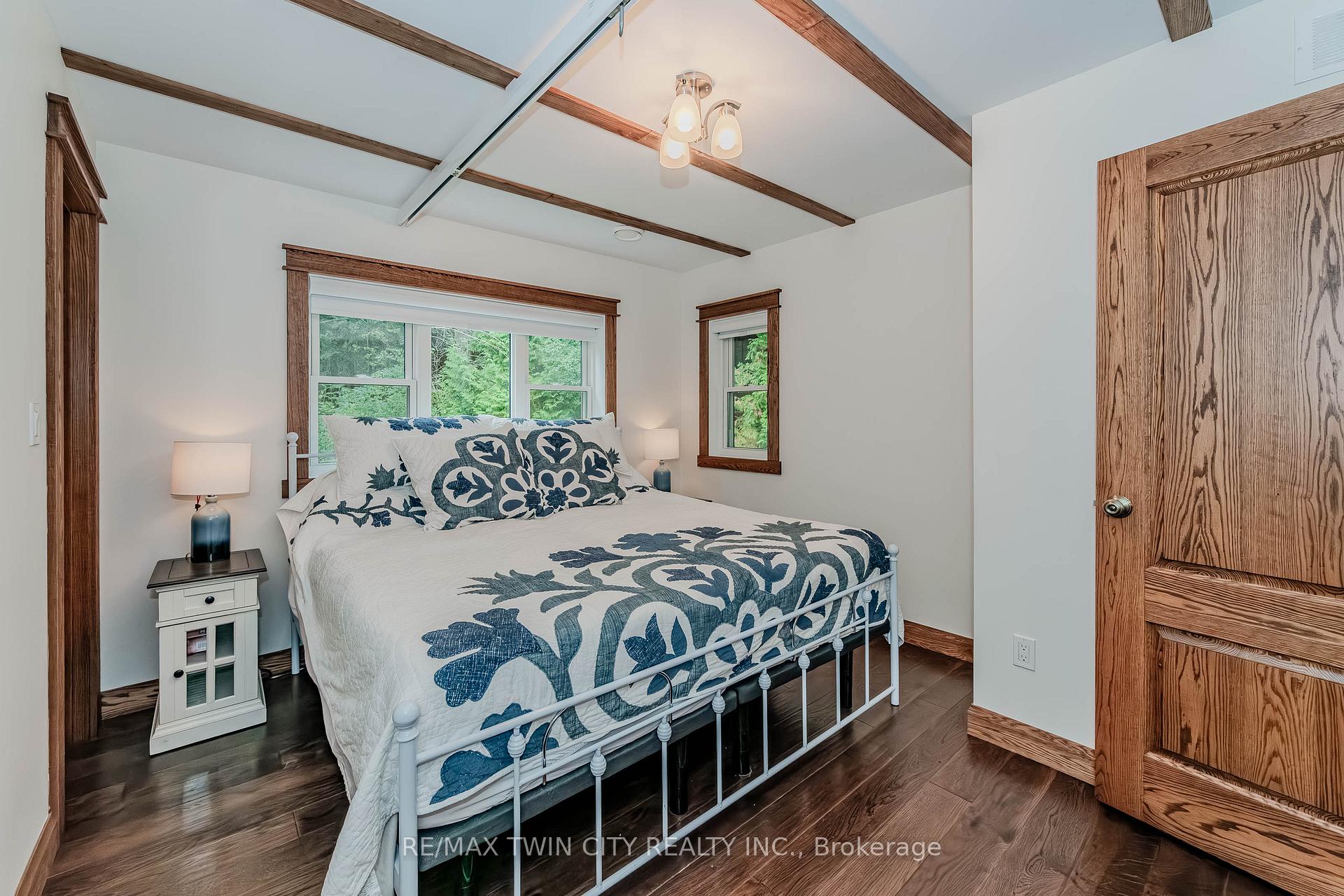Photo 12 of 641 Watson Road S, Puslinch, Rural Puslinch East — HOMEH