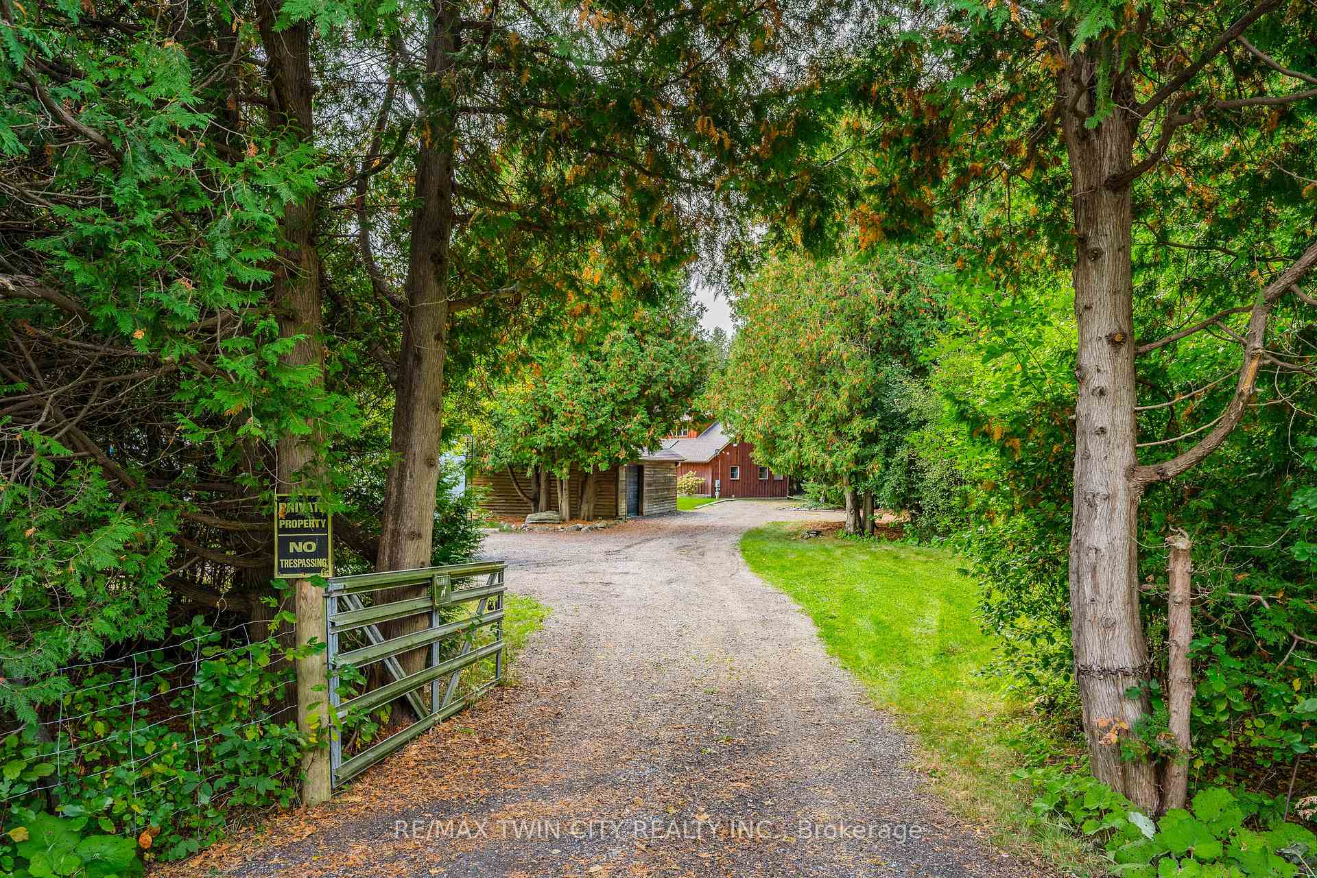 Photo 19 of 641 Watson Road S, Puslinch, Rural Puslinch East — HOMEH