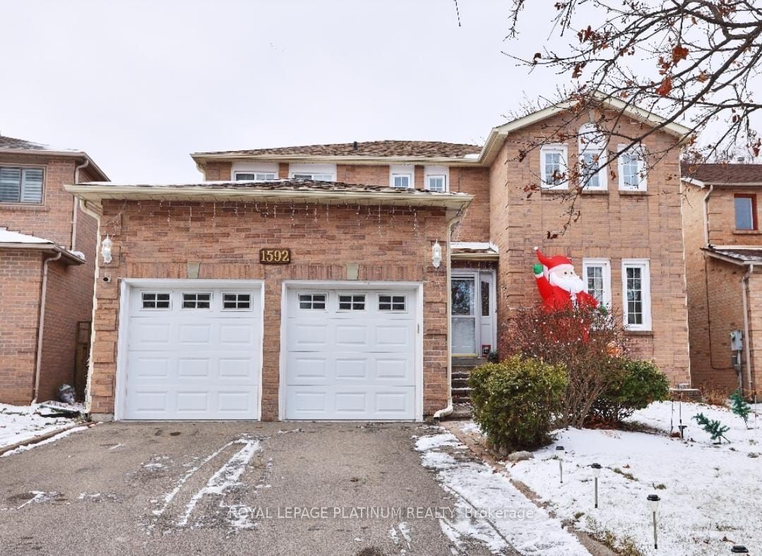Front of 1592 Kelvinway Lane