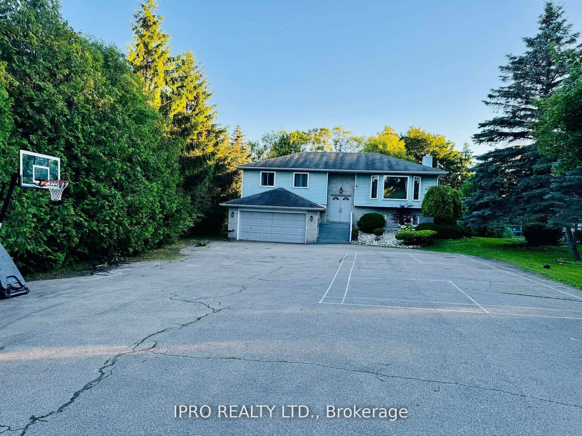 Front of 11 Brock Road S