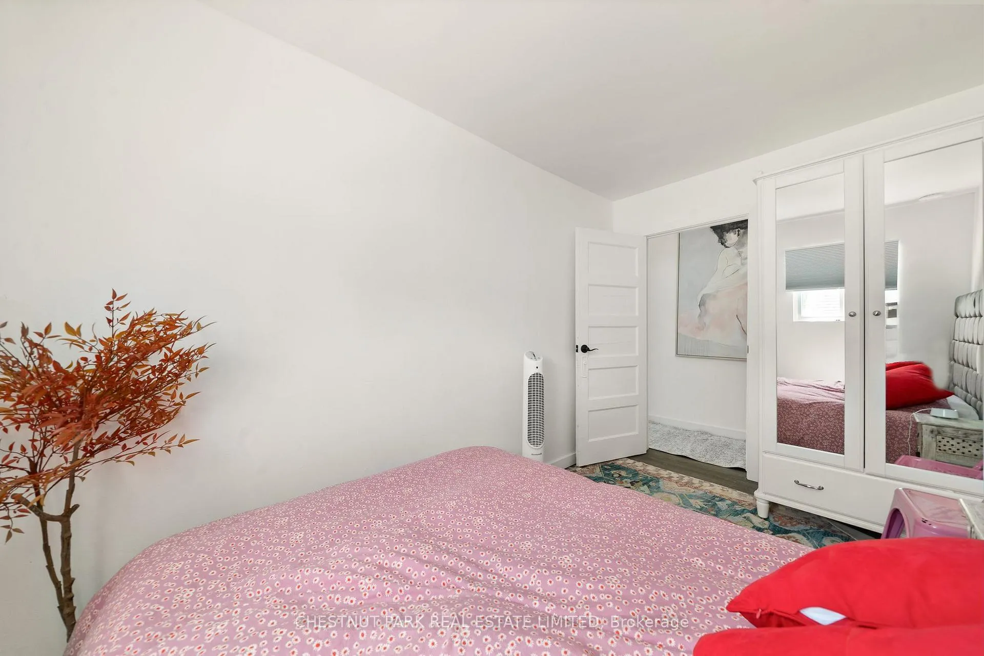 Photo 12 of 46 Consecon Street, Prince Edward County, Wellington Ward — HOMEH