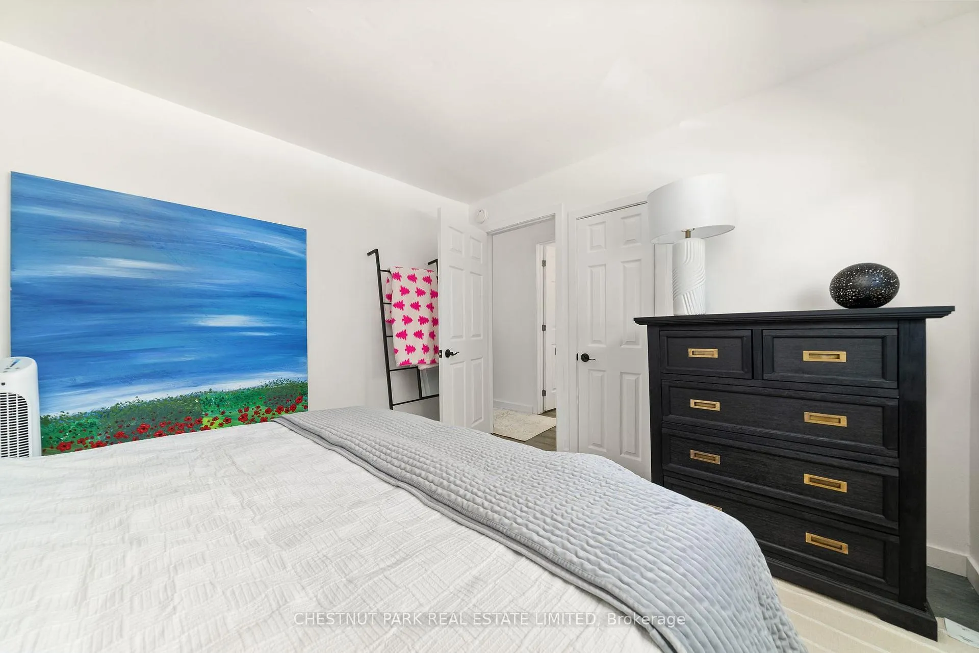 Photo 15 of 46 Consecon Street, Prince Edward County, Wellington Ward — HOMEH