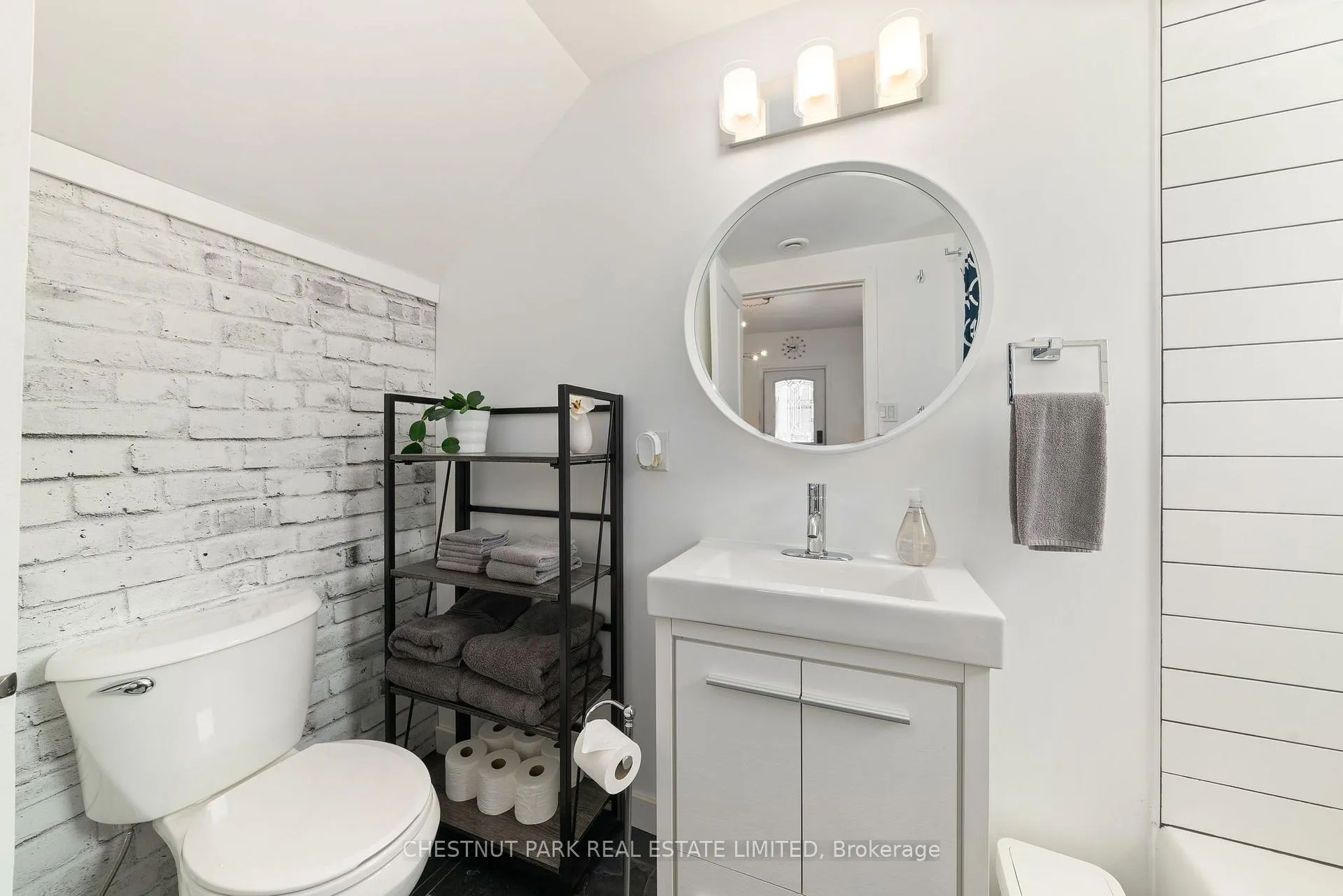 Photo 28 of 46 Consecon Street, Prince Edward County, Wellington Ward — HOMEH