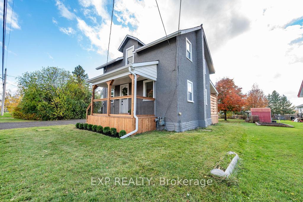 Photo 3 of 146 Blake Street, Renfrew — HOMEH