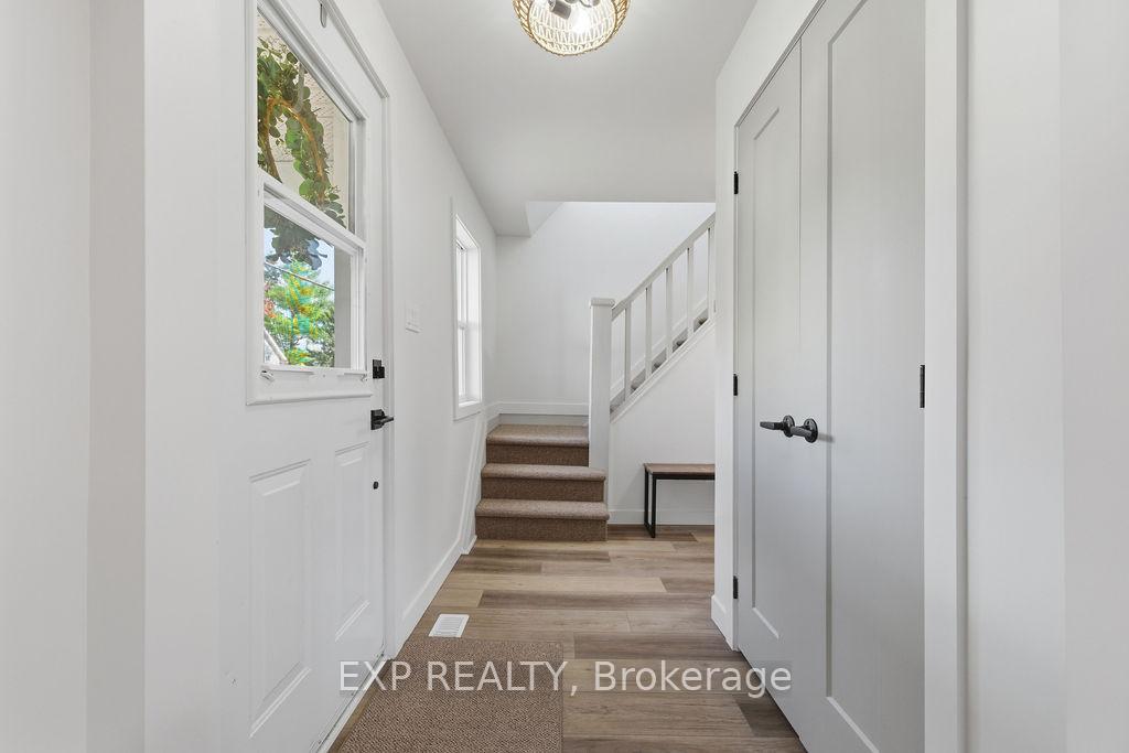 Photo 11 of 146 Blake Street, Renfrew — HOMEH