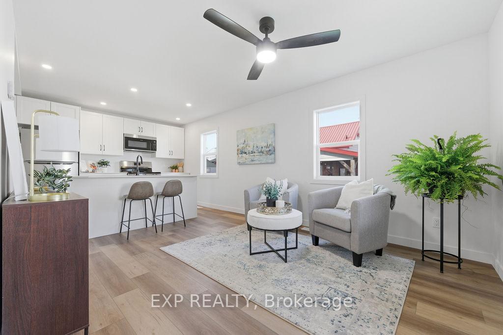 Photo 12 of 146 Blake Street, Renfrew — HOMEH