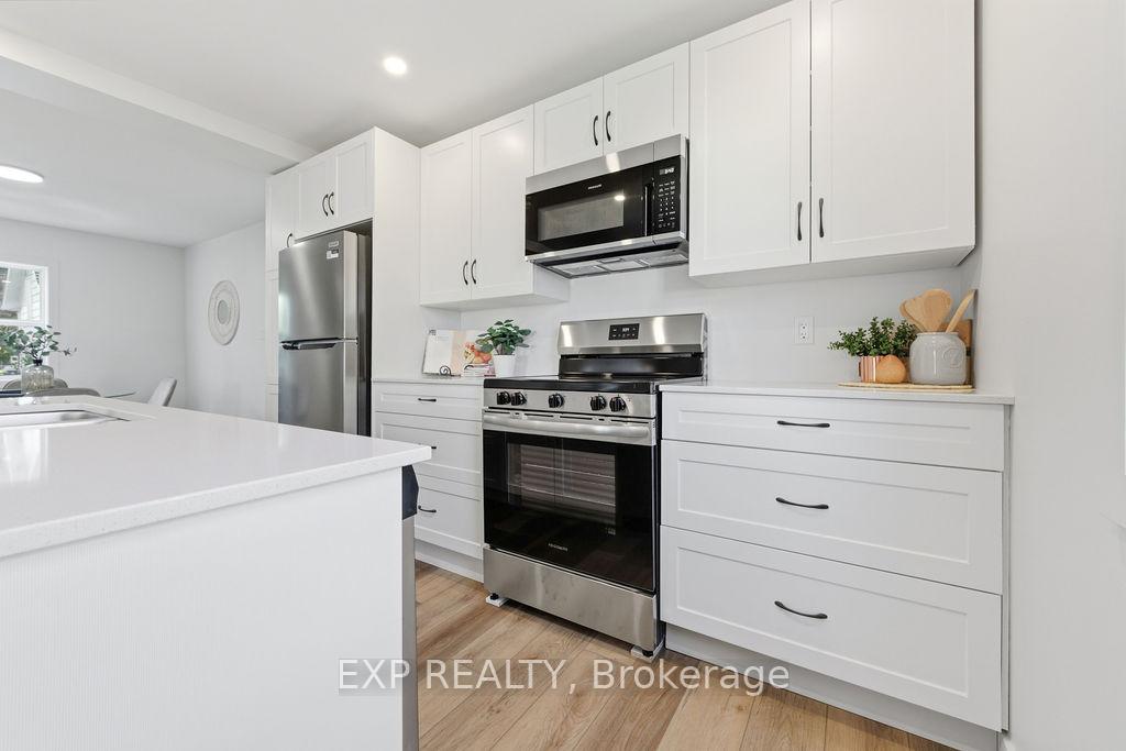 Photo 17 of 146 Blake Street, Renfrew — HOMEH
