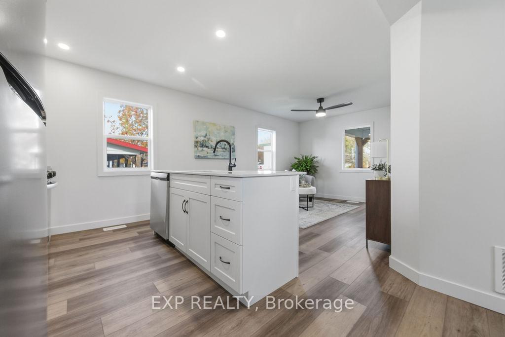 Photo 19 of 146 Blake Street, Renfrew — HOMEH