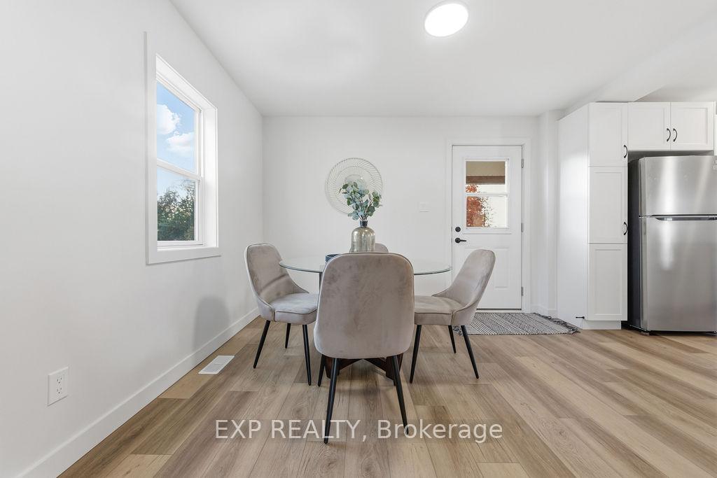 Photo 20 of 146 Blake Street, Renfrew — HOMEH