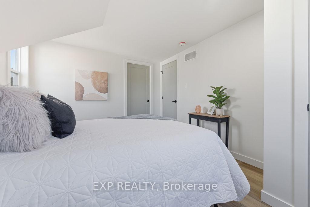 Photo 23 of 146 Blake Street, Renfrew — HOMEH