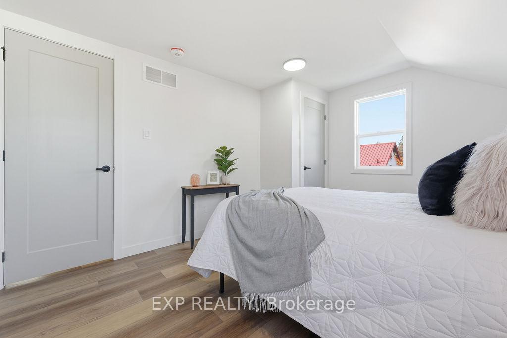 Photo 24 of 146 Blake Street, Renfrew — HOMEH