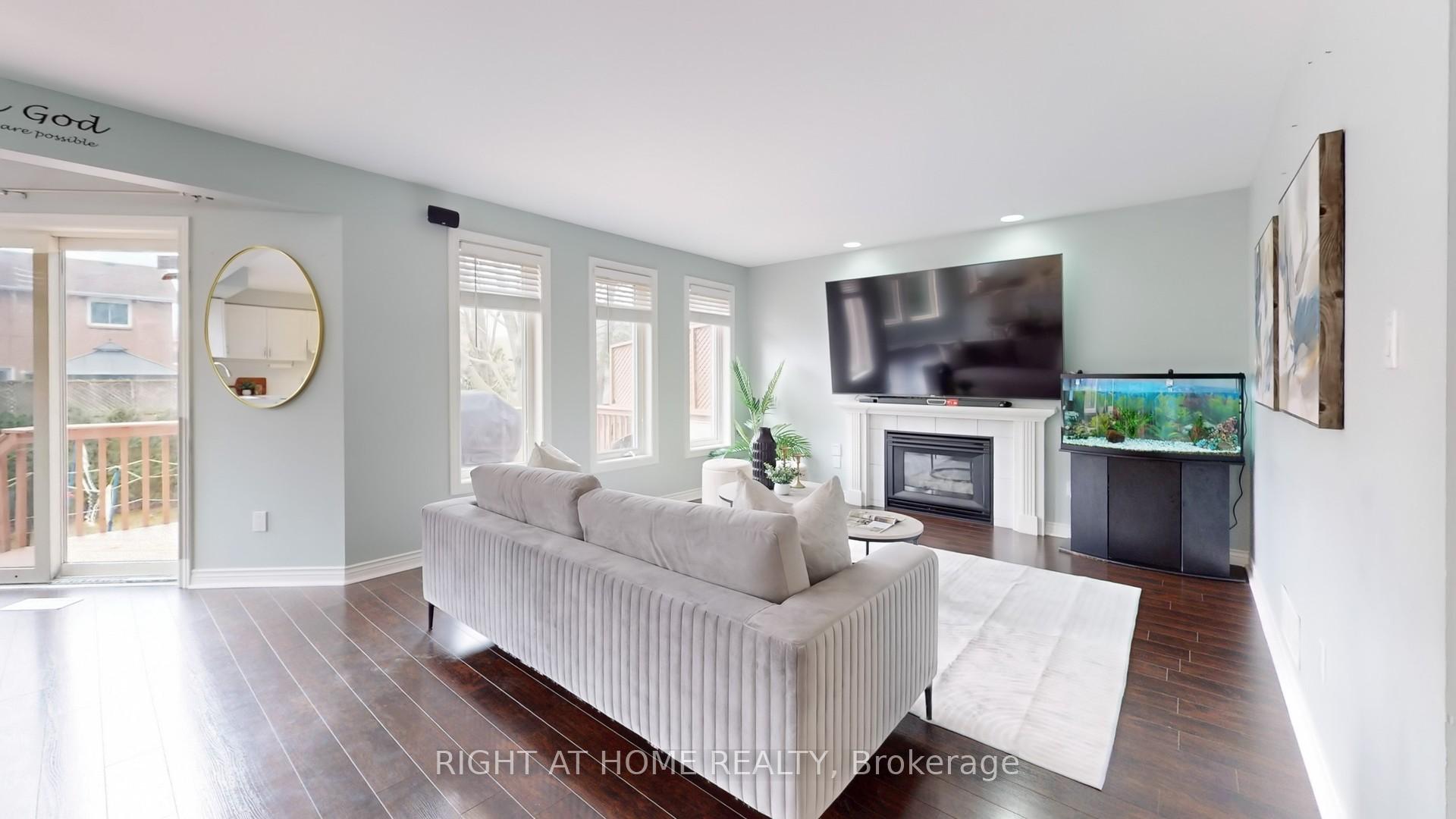 Photo 9 of 893 Sundance Circle, Oshawa, Northglen — HOMEH