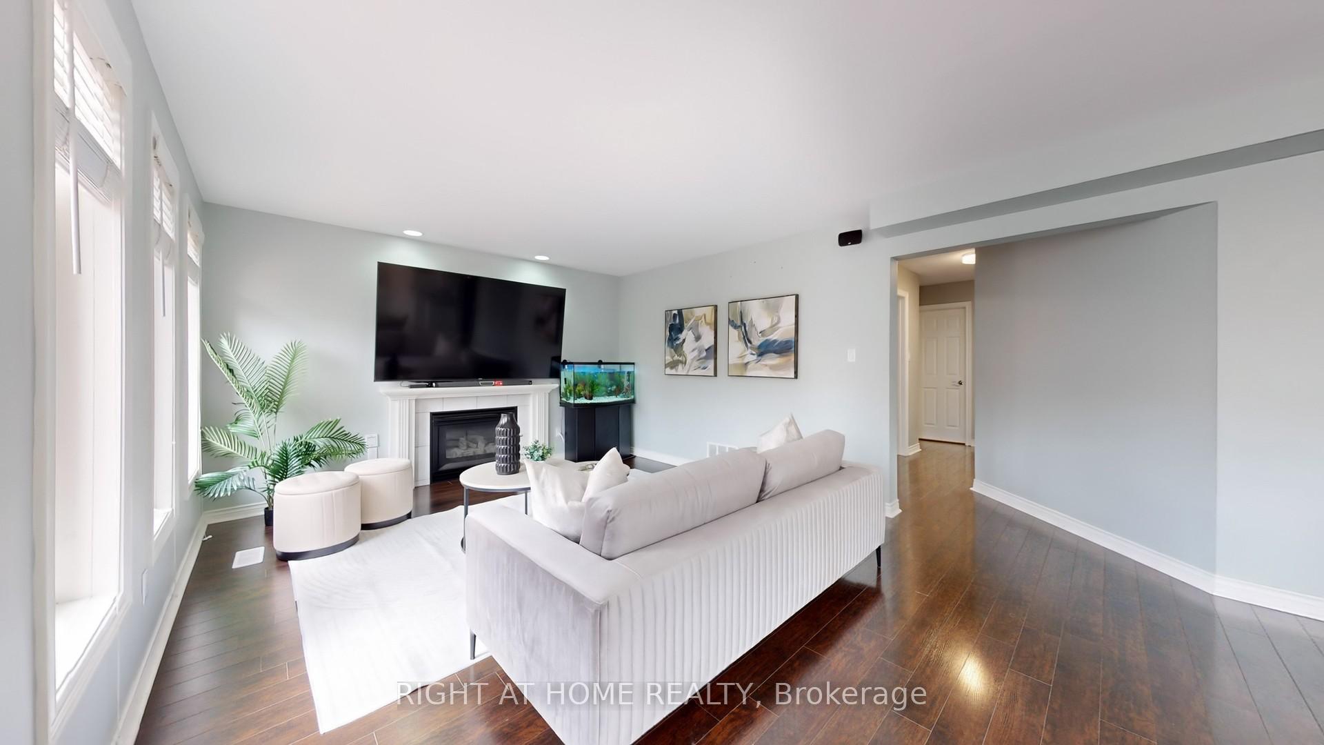 Photo 10 of 893 Sundance Circle, Oshawa, Northglen — HOMEH