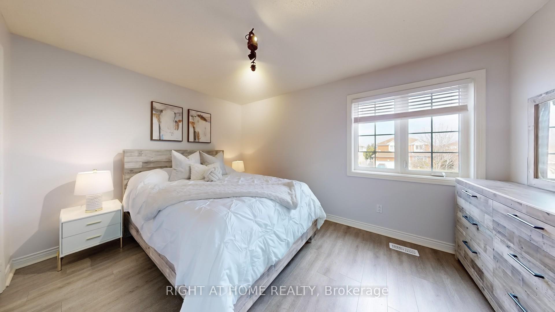 Photo 36 of 893 Sundance Circle, Oshawa, Northglen — HOMEH
