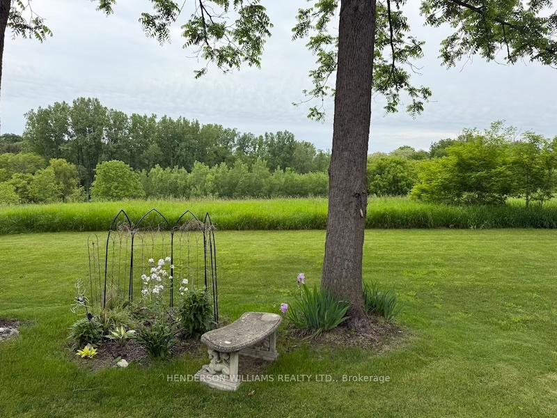Photo 20 of Unit 23, 528 County Road 10 E, Prince Edward County, Hallowell Ward — HOMEH