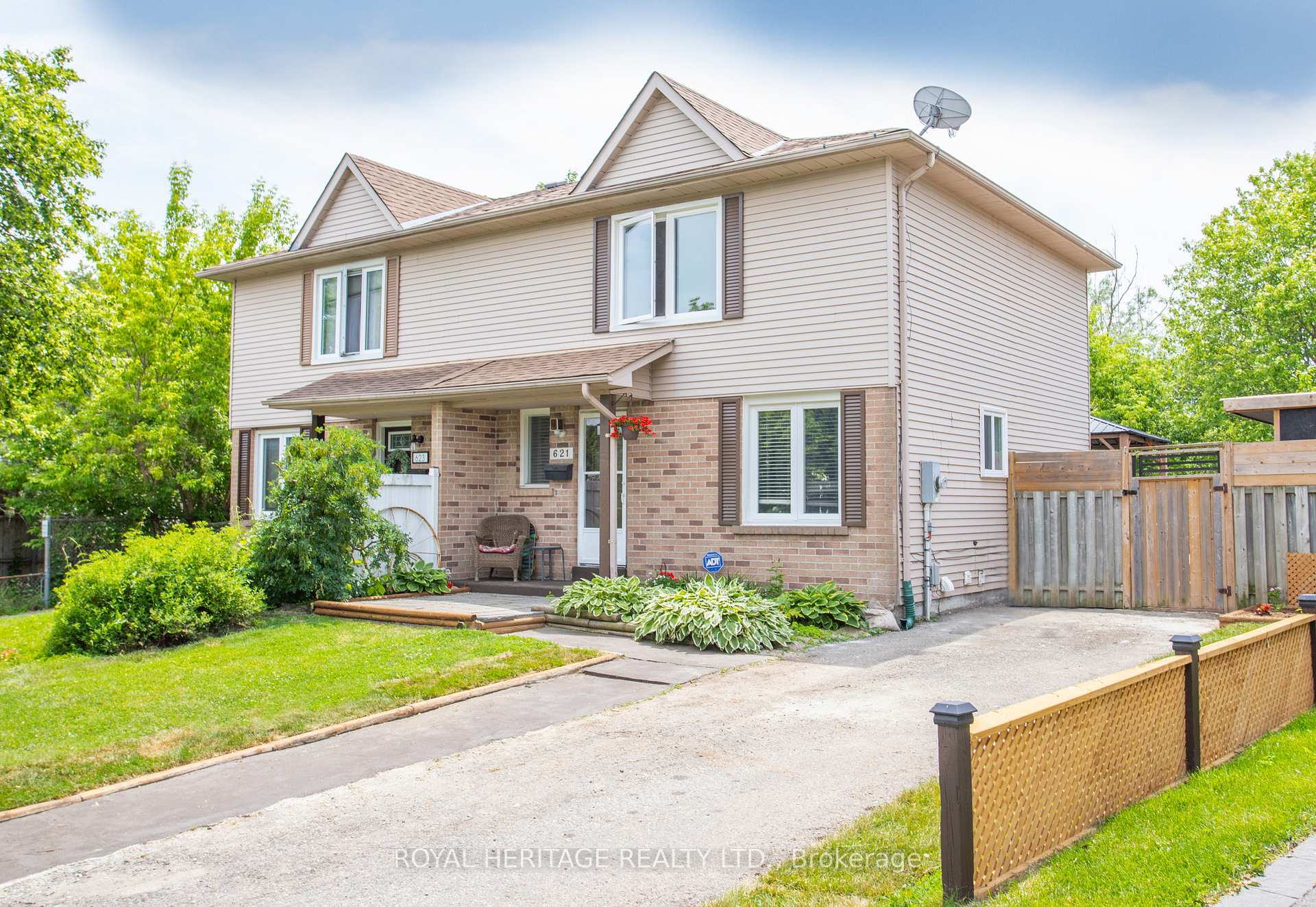 Photo 1 of 621 Cobblehill Drive, Oshawa, Pinecrest — HOMEH
