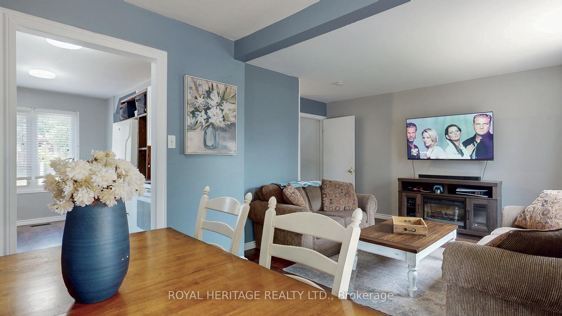 Photo 9 of 621 Cobblehill Drive, Oshawa, Pinecrest — HOMEH