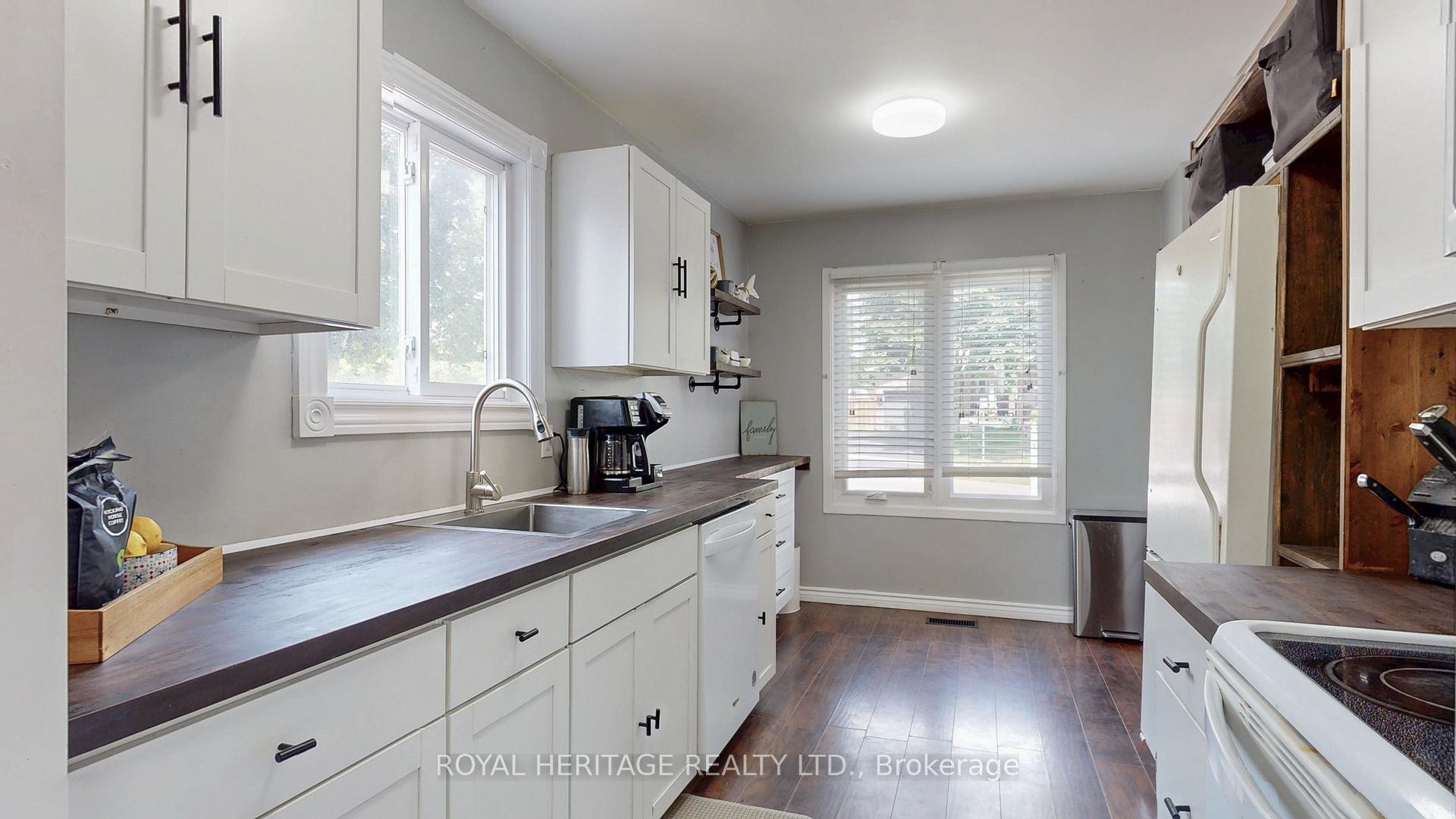 Photo 10 of 621 Cobblehill Drive, Oshawa, Pinecrest — HOMEH