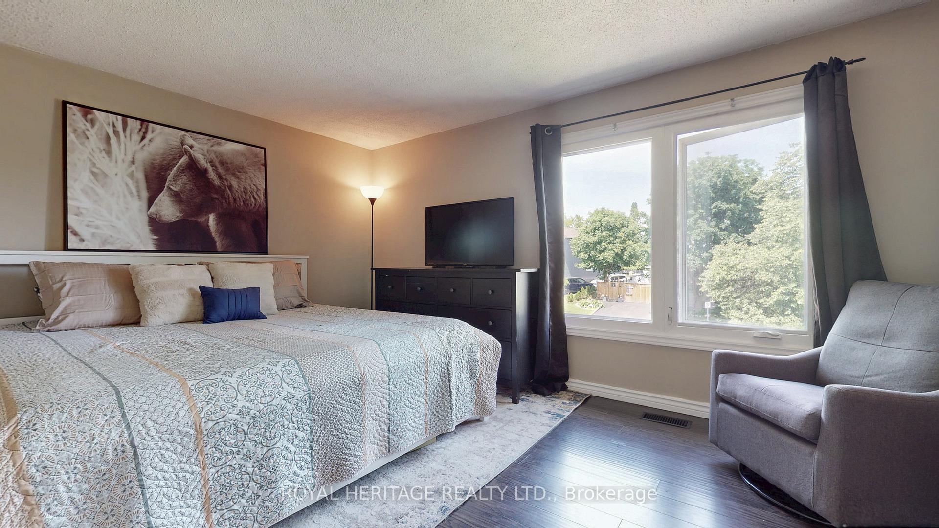 Photo 19 of 621 Cobblehill Drive, Oshawa, Pinecrest — HOMEH