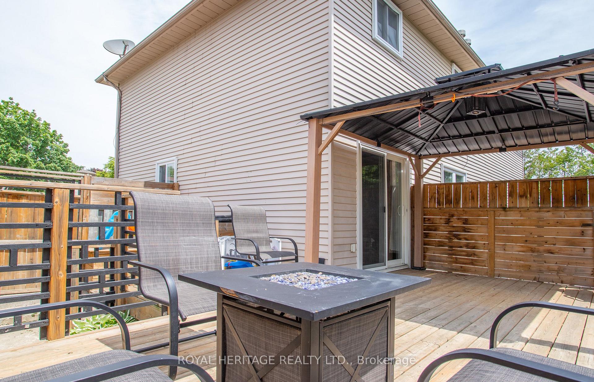 Photo 29 of 621 Cobblehill Drive, Oshawa, Pinecrest — HOMEH