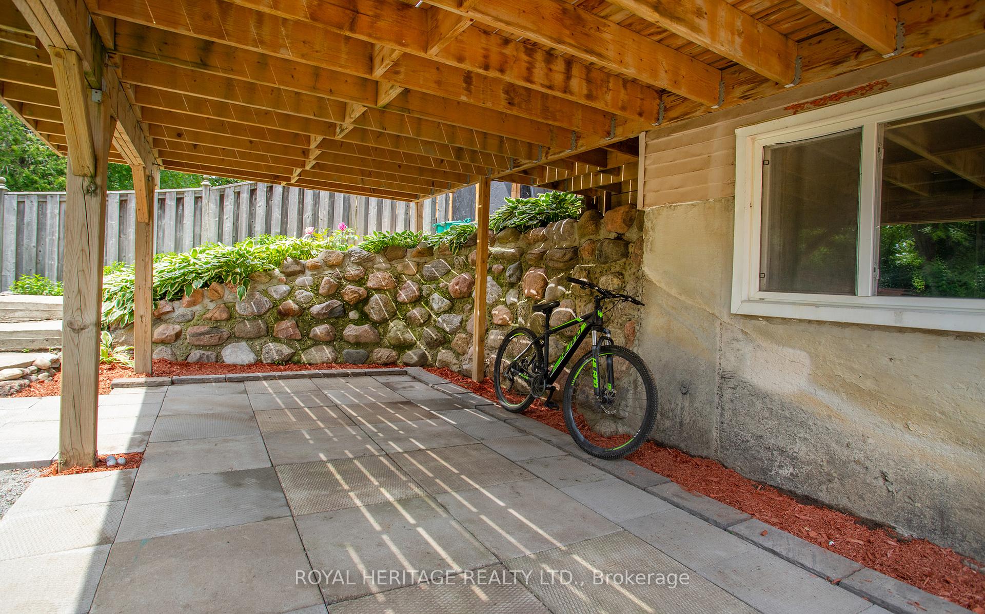 Photo 36 of 621 Cobblehill Drive, Oshawa, Pinecrest — HOMEH