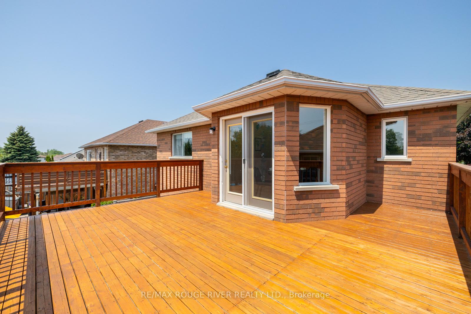 Photo 16 of 887 Beatrice Street E, Oshawa, Pinecrest — HOMEH
