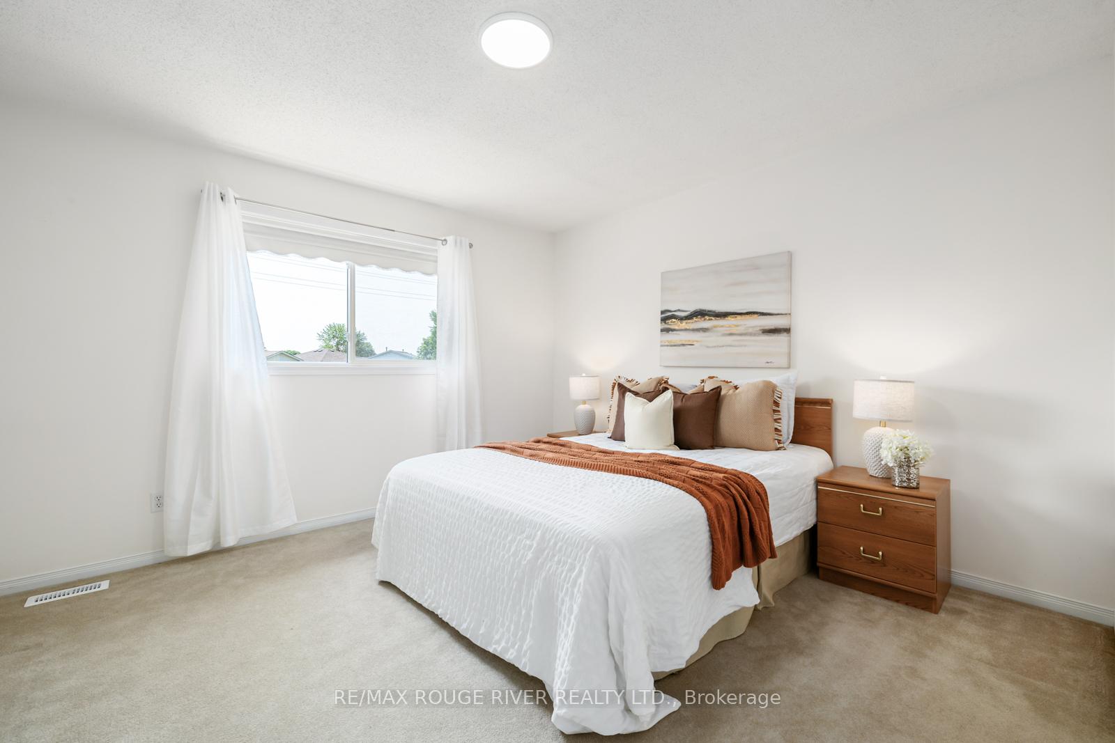 Photo 18 of 887 Beatrice Street E, Oshawa, Pinecrest — HOMEH