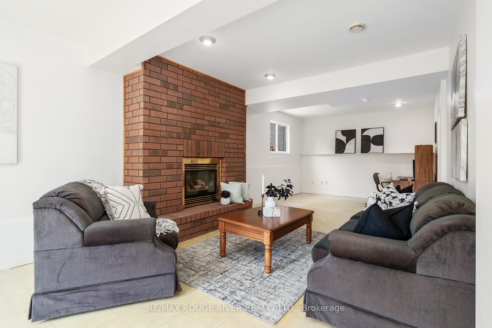Photo 34 of 887 Beatrice Street E, Oshawa, Pinecrest — HOMEH