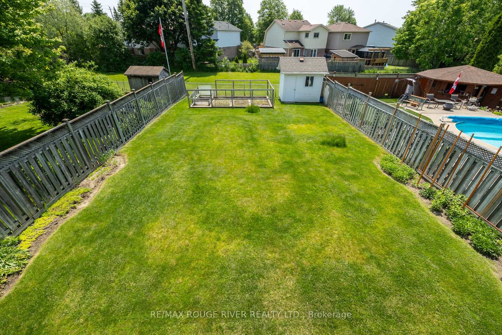 Photo 39 of 887 Beatrice Street E, Oshawa, Pinecrest — HOMEH