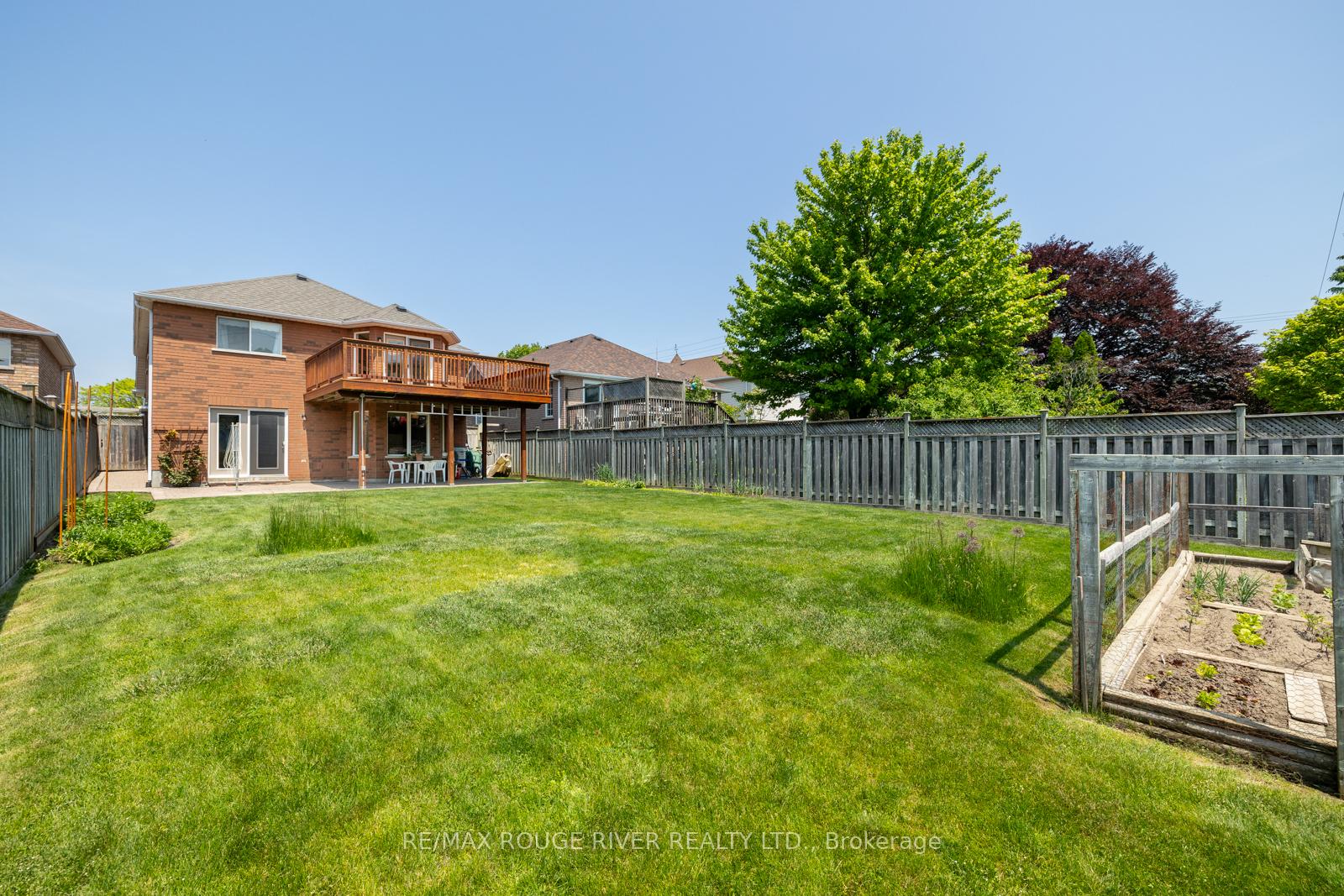 Photo 40 of 887 Beatrice Street E, Oshawa, Pinecrest — HOMEH