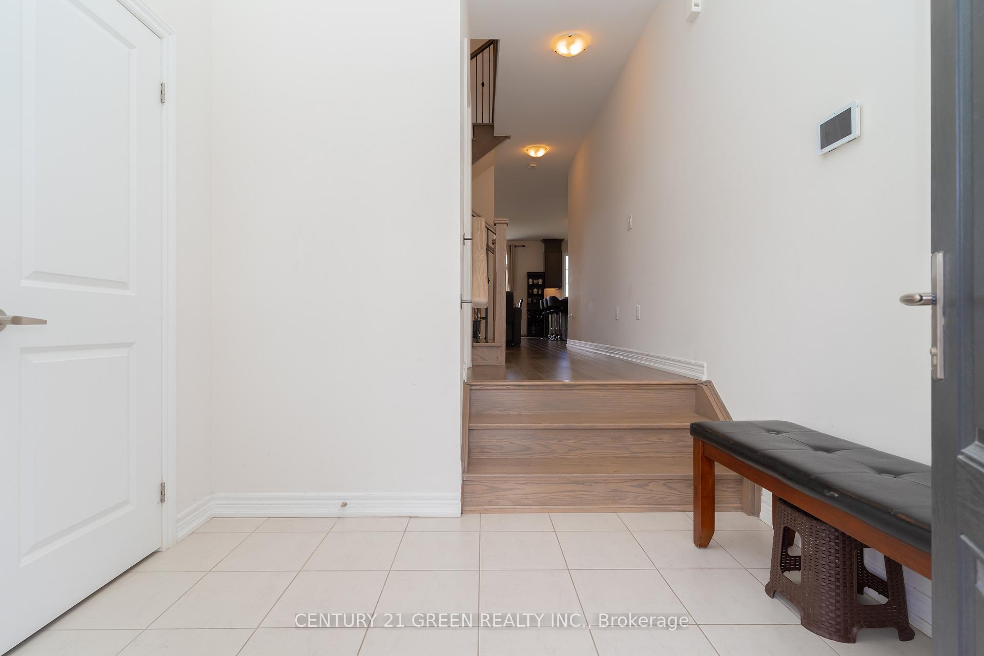 Photo 6 of 1090 Pisces Trail, Pickering, Rural Pickering — HOMEH