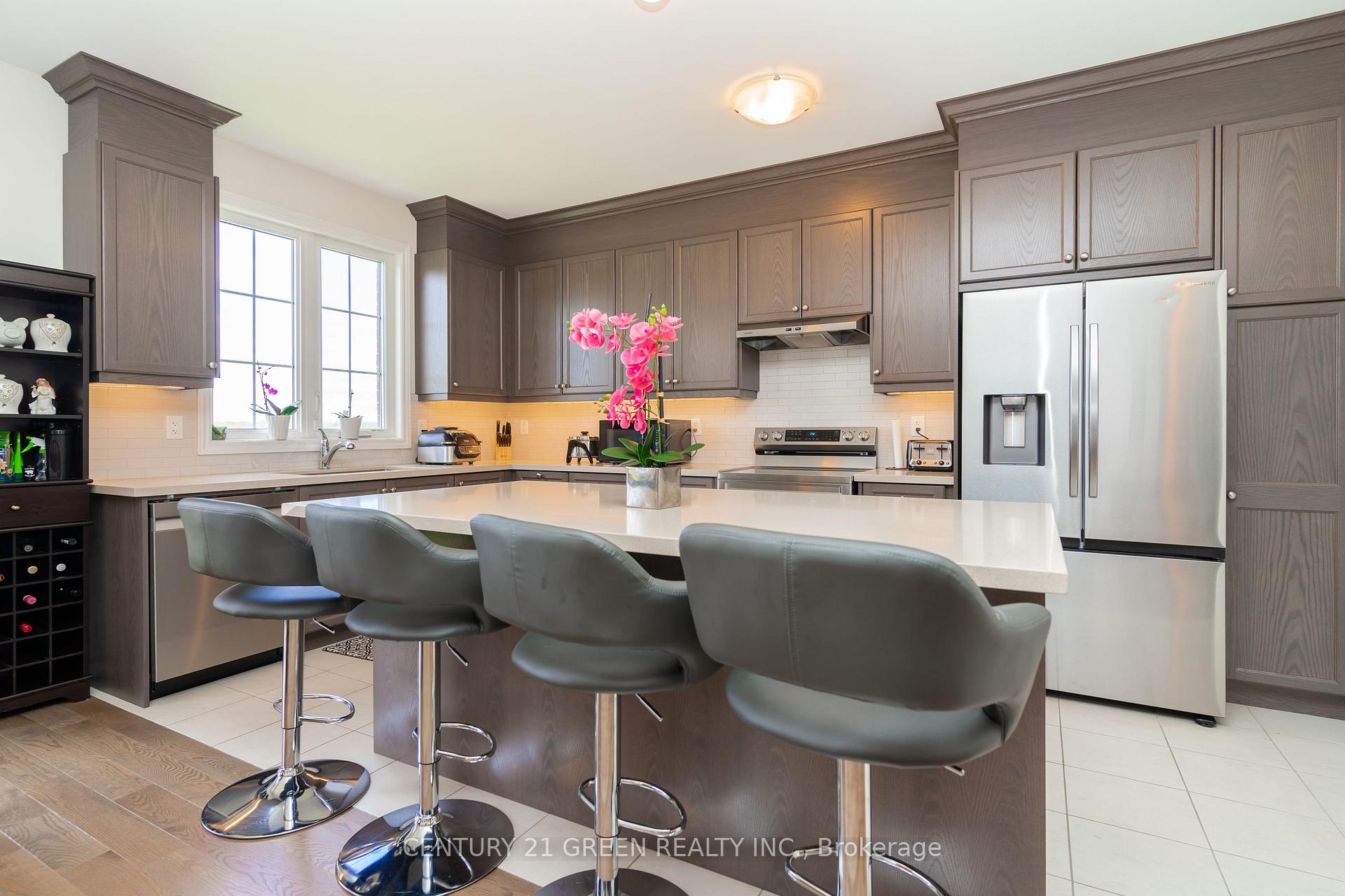 Photo 14 of 1090 Pisces Trail, Pickering, Rural Pickering — HOMEH