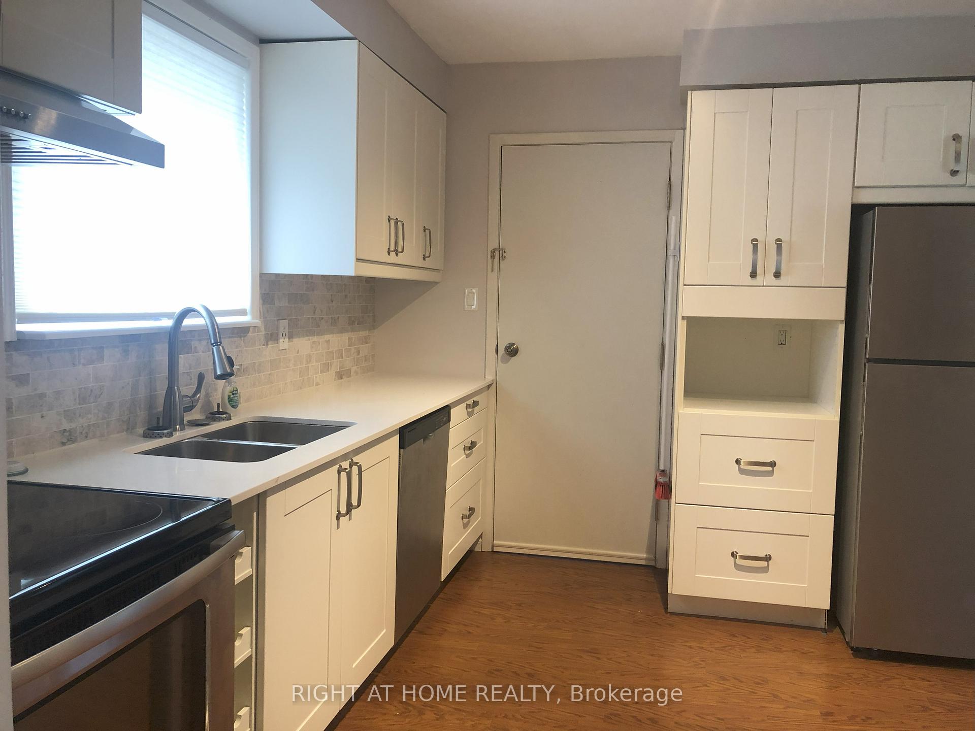 Photo 3 of Unit Upper, 361 Hillcroft Street, Oshawa, O'Neill — HOMEH