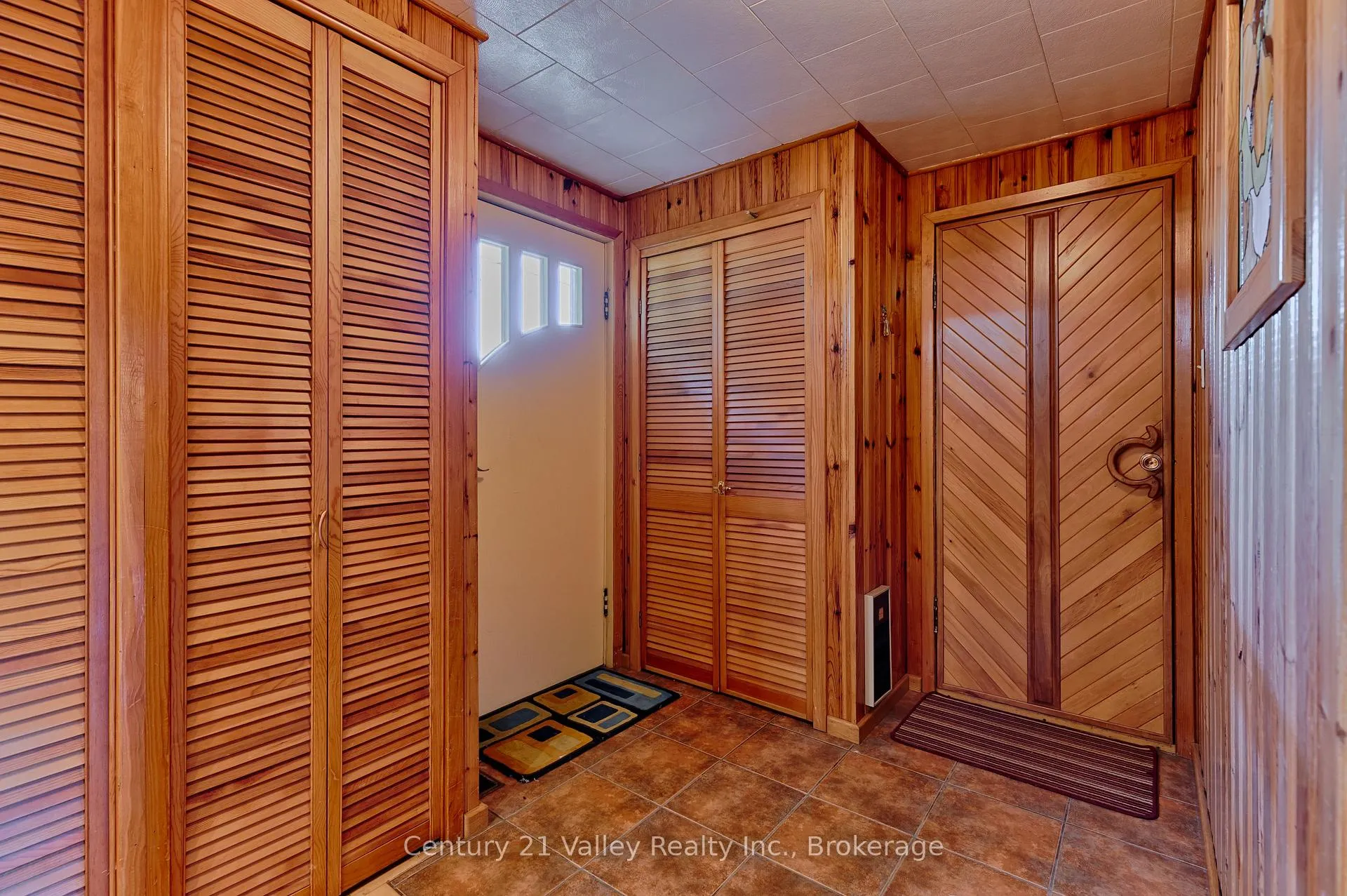 Photo 22 of 405 Moore Street, Renfrew — HOMEH