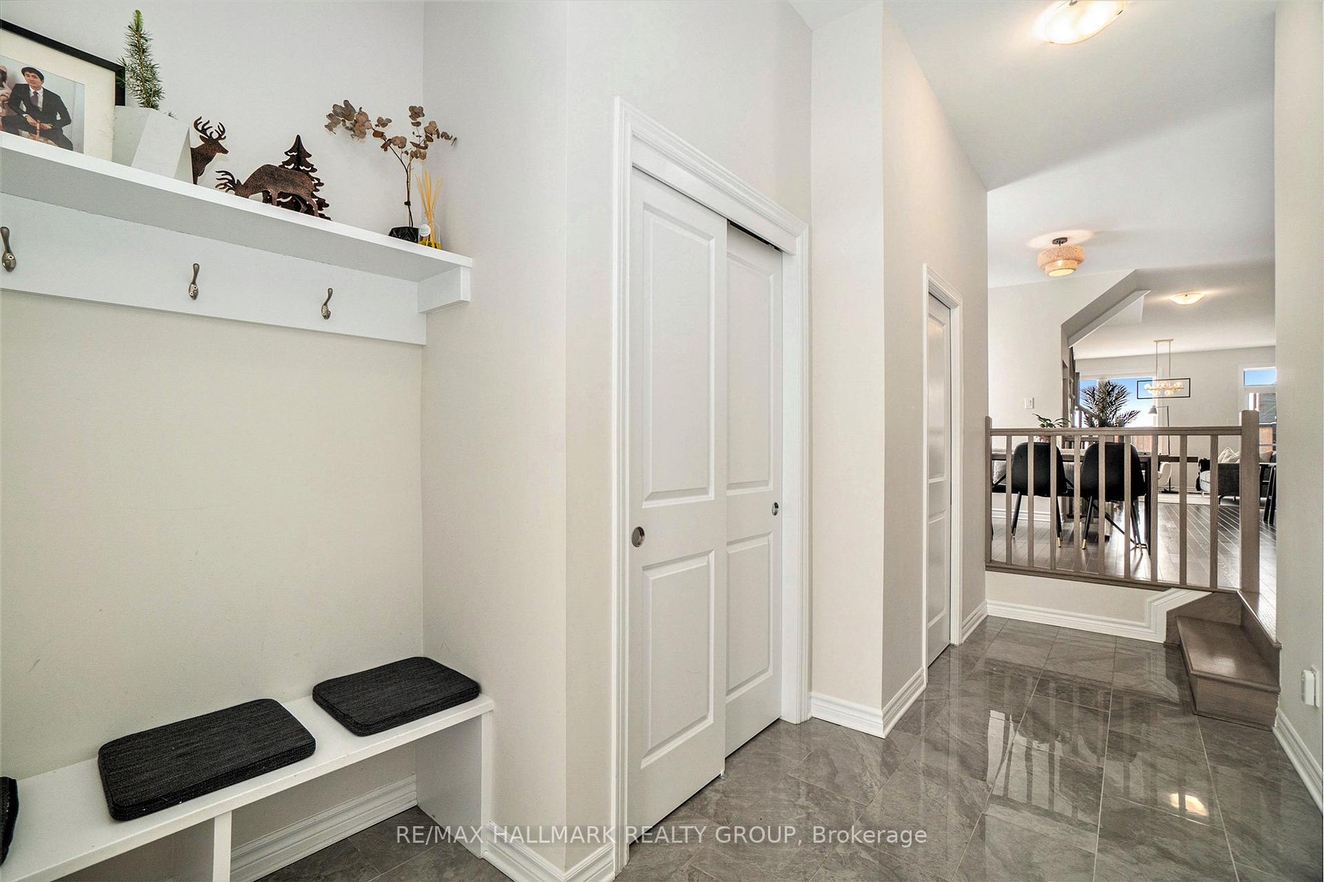 Photo 3 of 958 Socca Crescent, Ottawa, Notting Hill/Summerside — HOMEH