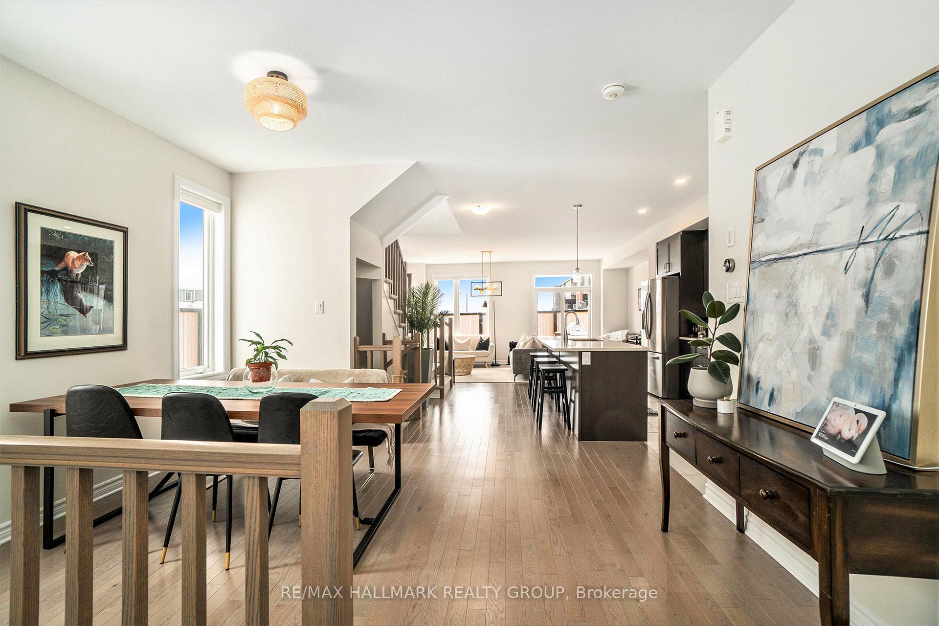 Photo 5 of 958 Socca Crescent, Ottawa, Notting Hill/Summerside — HOMEH